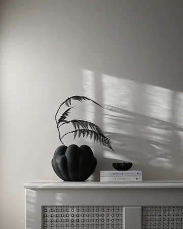 Bloom vaso pequeno 22,5x24 cm - Preto - 101 Copenhagen