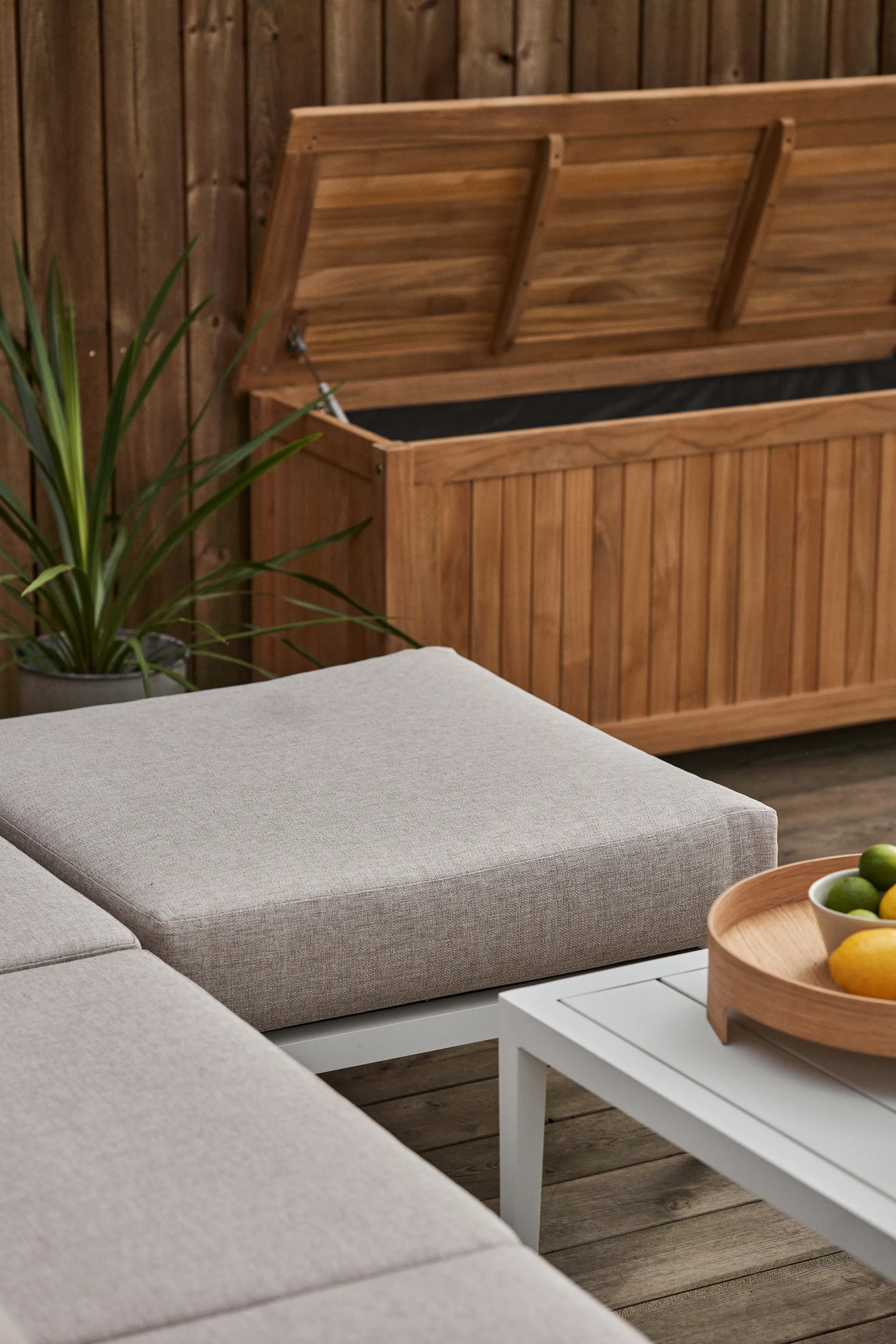 Banco Santander, Branco-bege 1898