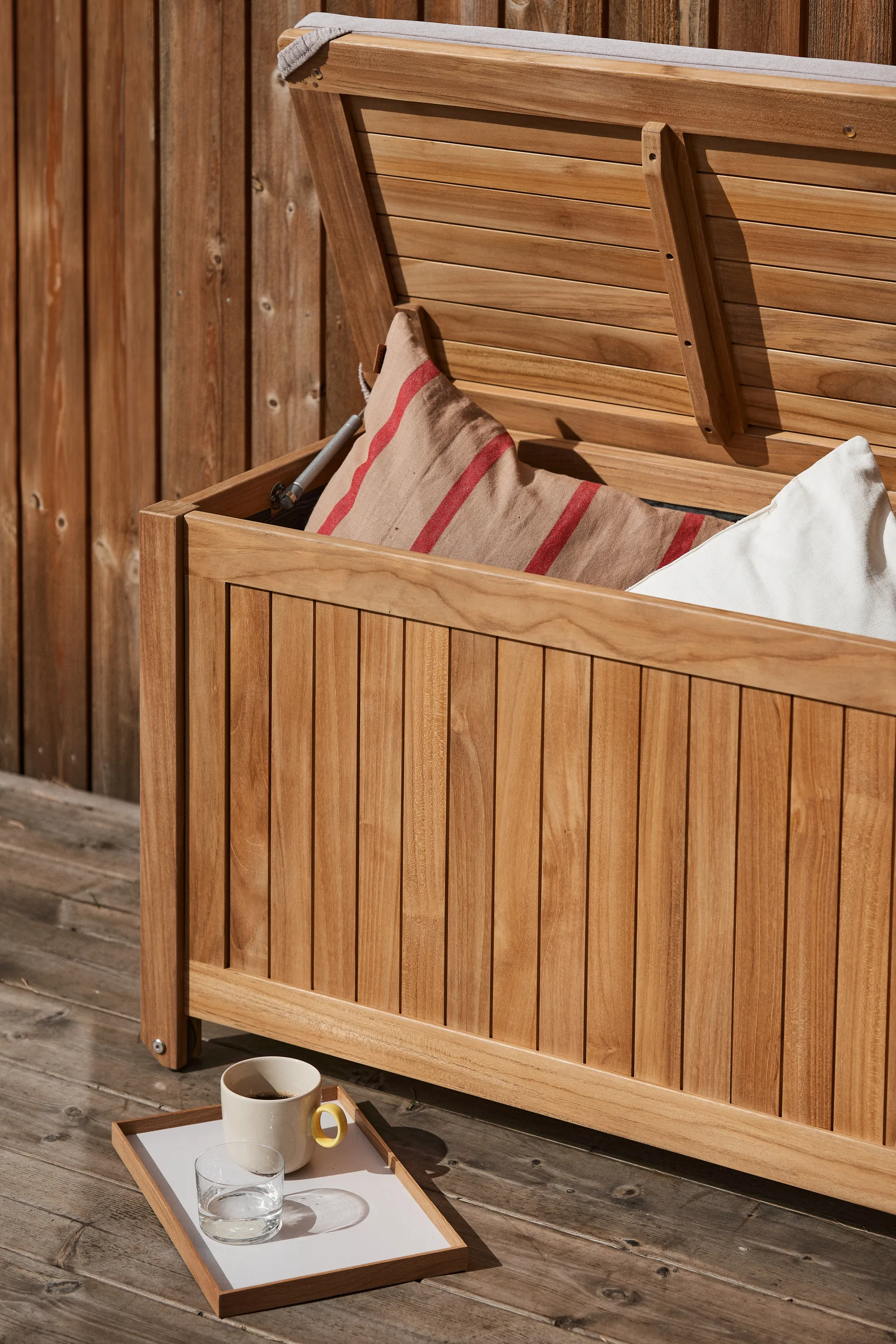 Caixa de almofadas Bjärknäs com rodas S 130x50x60 cm, Teak 1898