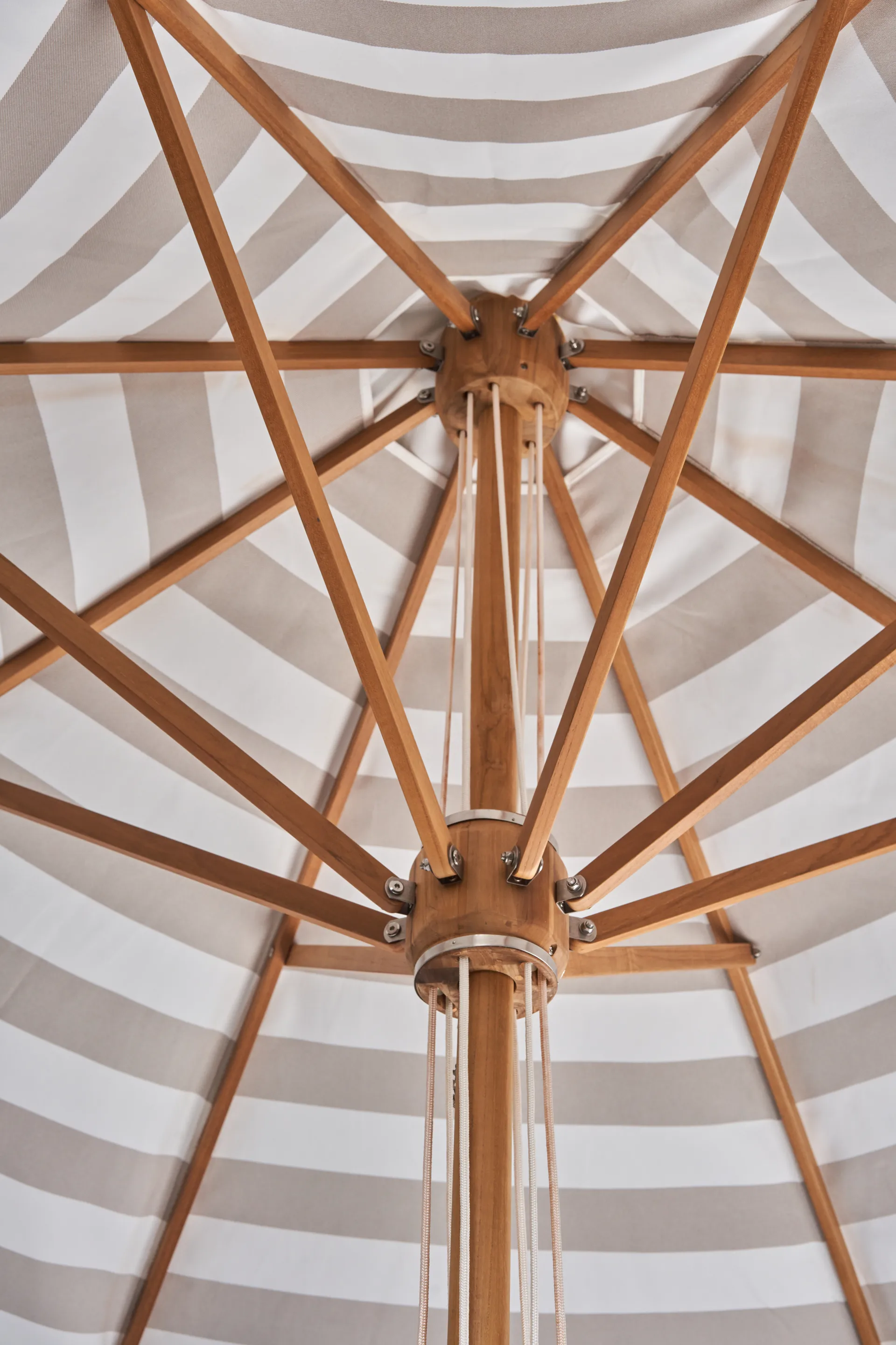 Guarda-sol Hisshult Ø270 cm, Beige stripe-teak 1898