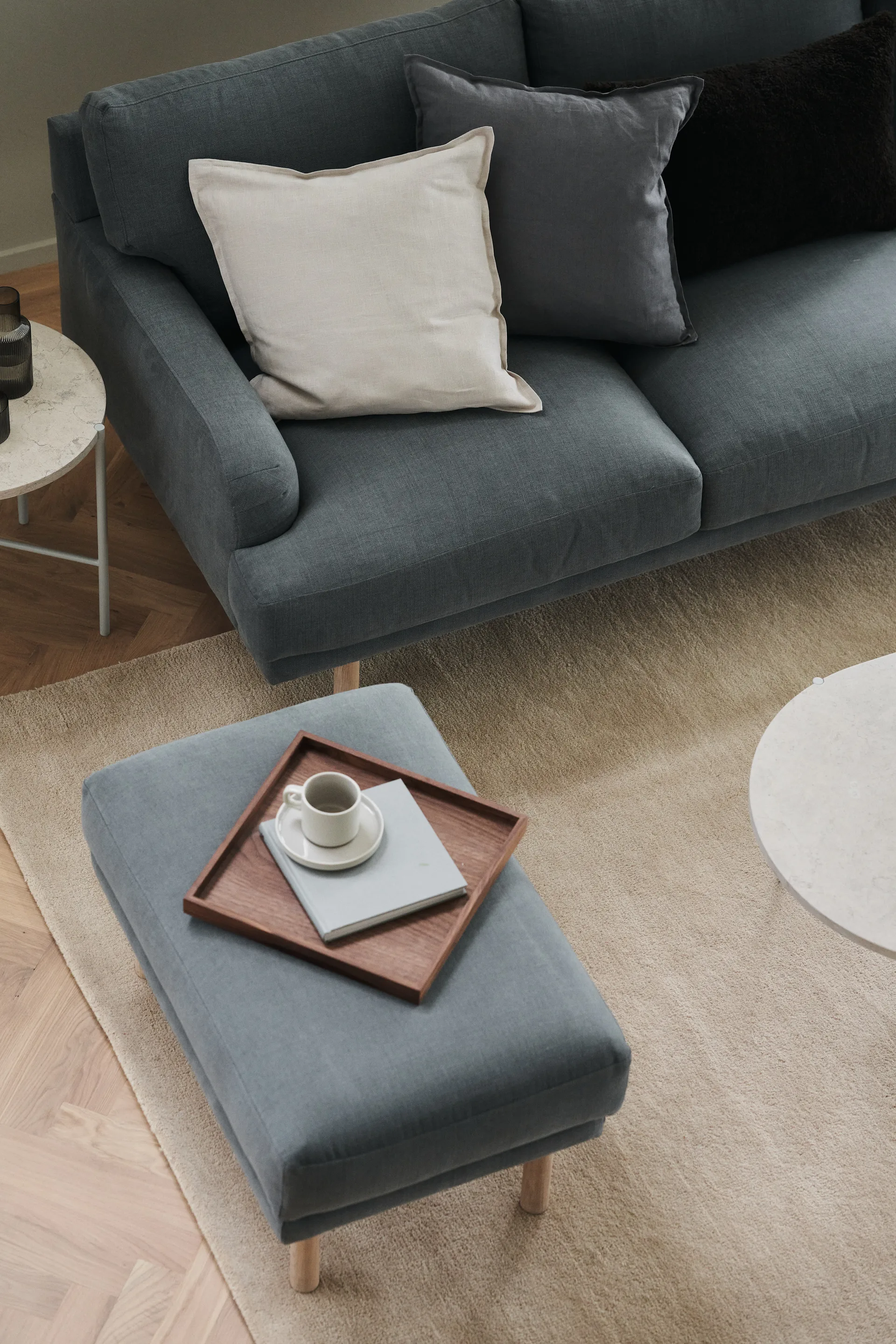 Lidnäs banco para os pés, Cinzento escuro Caleido 1898