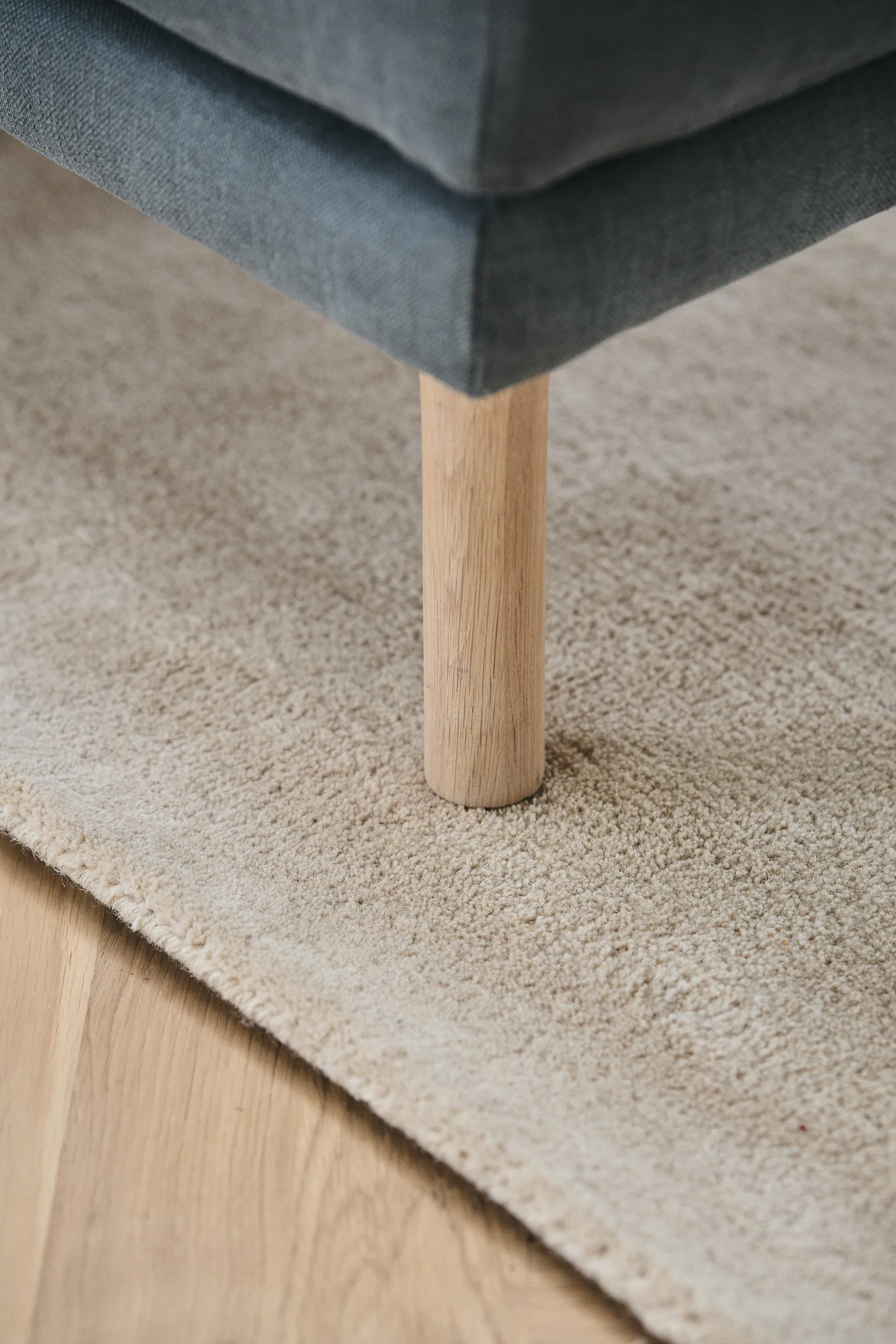 Lidnäs banco para os pés, Cinzento escuro Caleido 1898