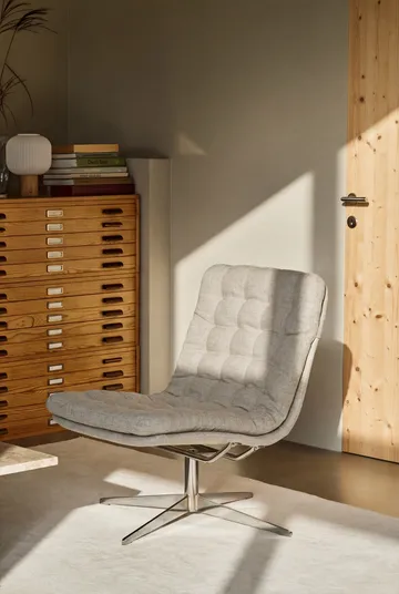 Loholm poltrona com função giratória - Bern Beige 0341 - 1898