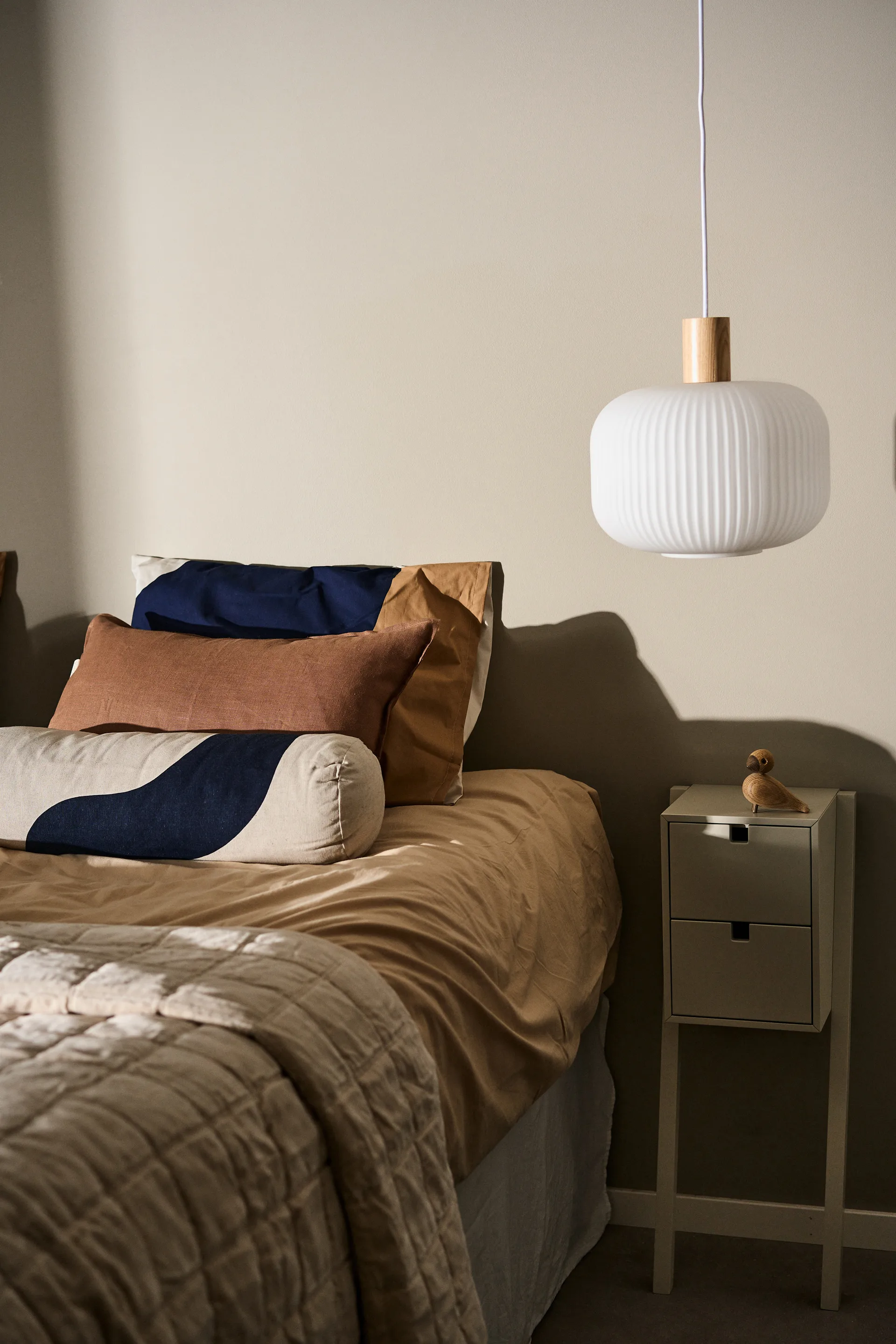 Mesa de cabeceira e prateleira Hall Square, Areia 1898