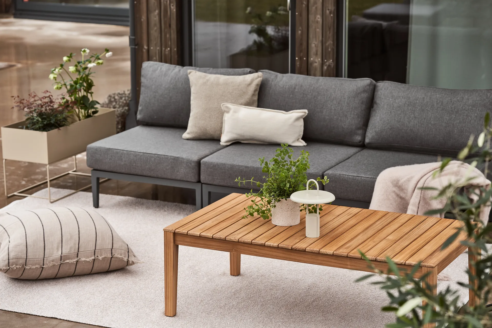 Mesa de centro Stockaryd, Teca 1898