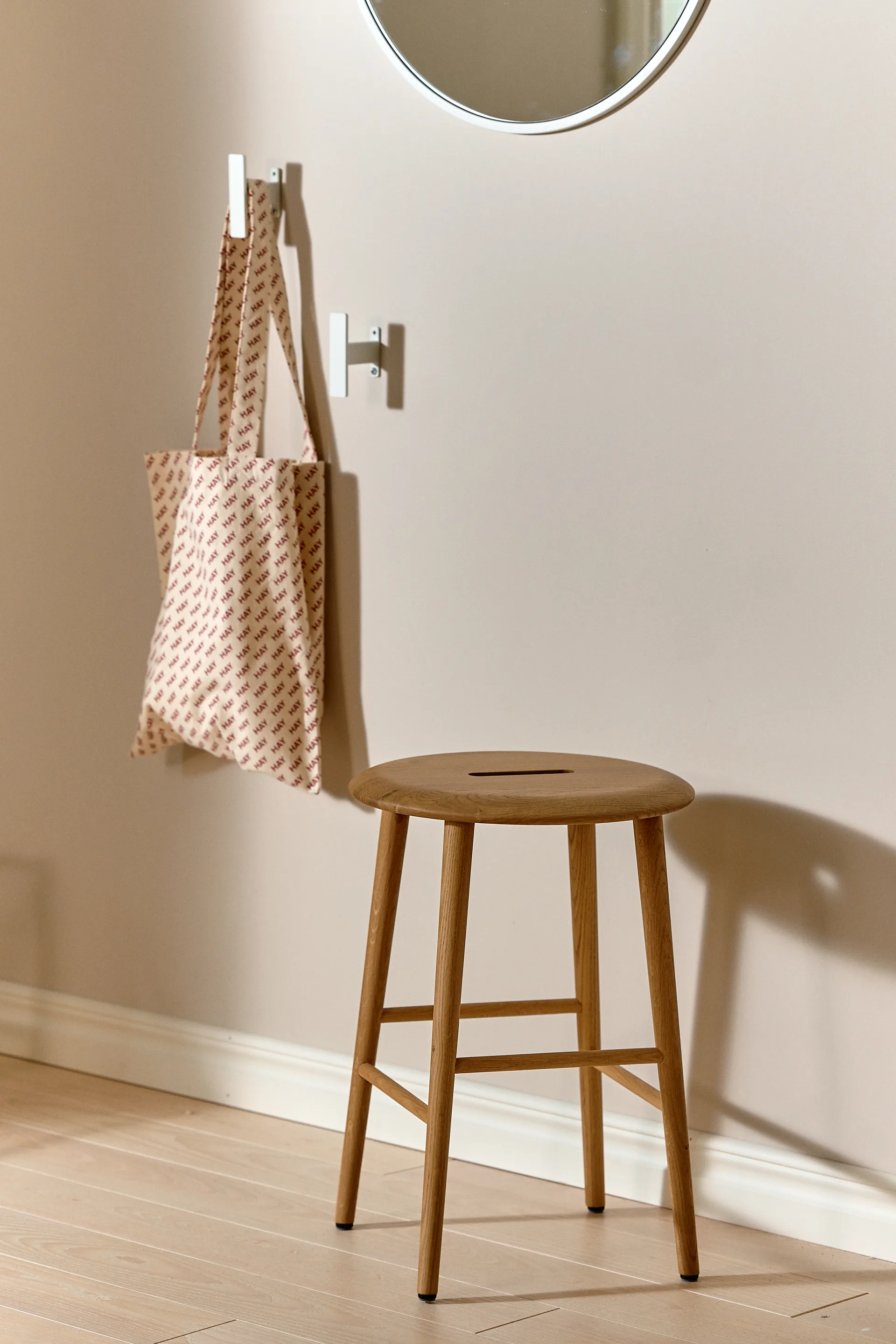 Norrabo banco redondo 53 cm, Carvalho natural laqueado, Ø38x53 cm 1898