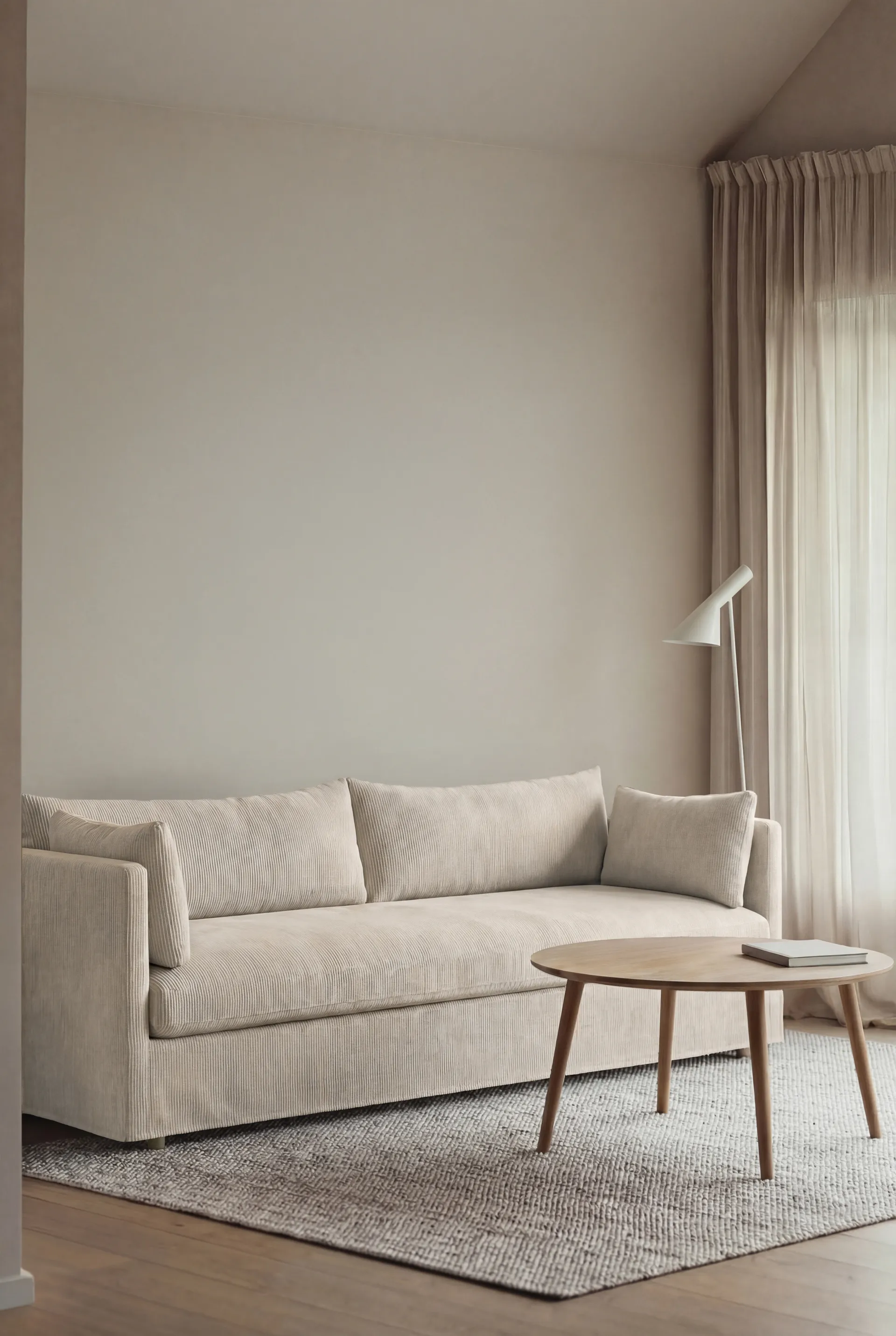 Sofá Linnevik, Jump Beige 1956-carvalho branco oleado, 4 lugares, com saia 1898