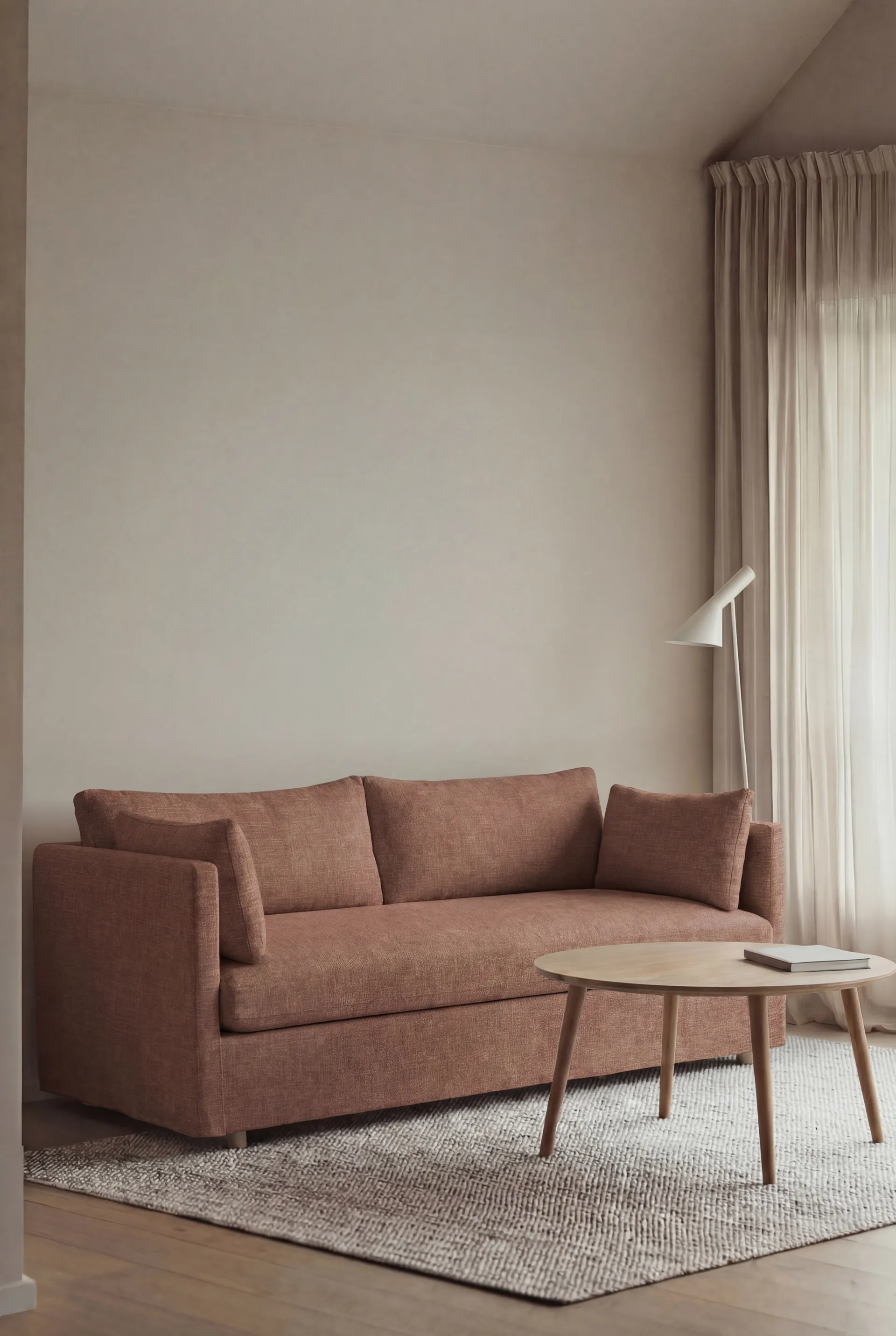 Sofá Linnevik, Same Rust 6675-carvalho branco oleado, 2 lugares, com saia 1898