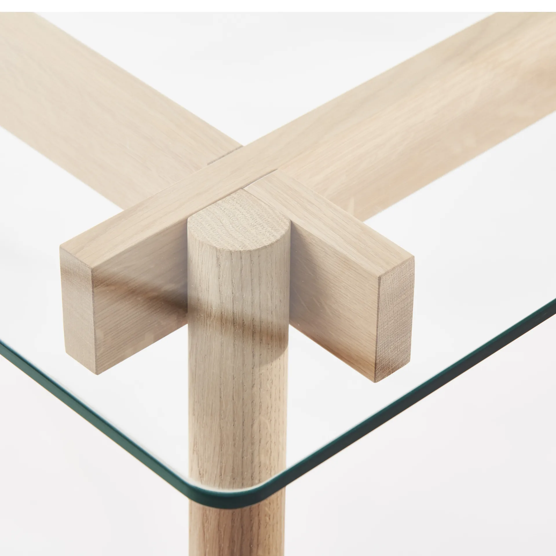 Mesa de jantar Corners, carvalho branco verniz, vidro A2