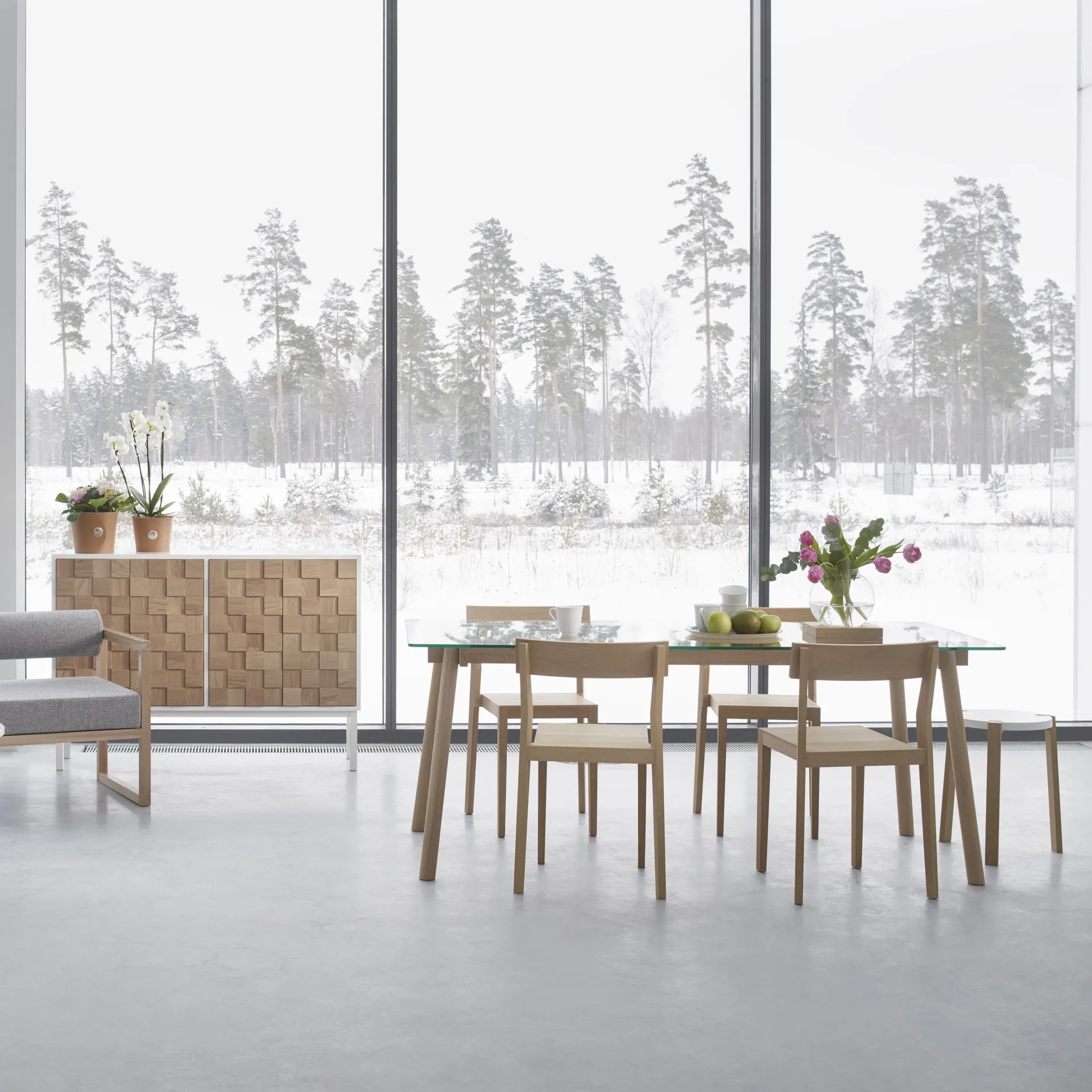 Mesa de jantar Corners, carvalho branco verniz, vidro A2