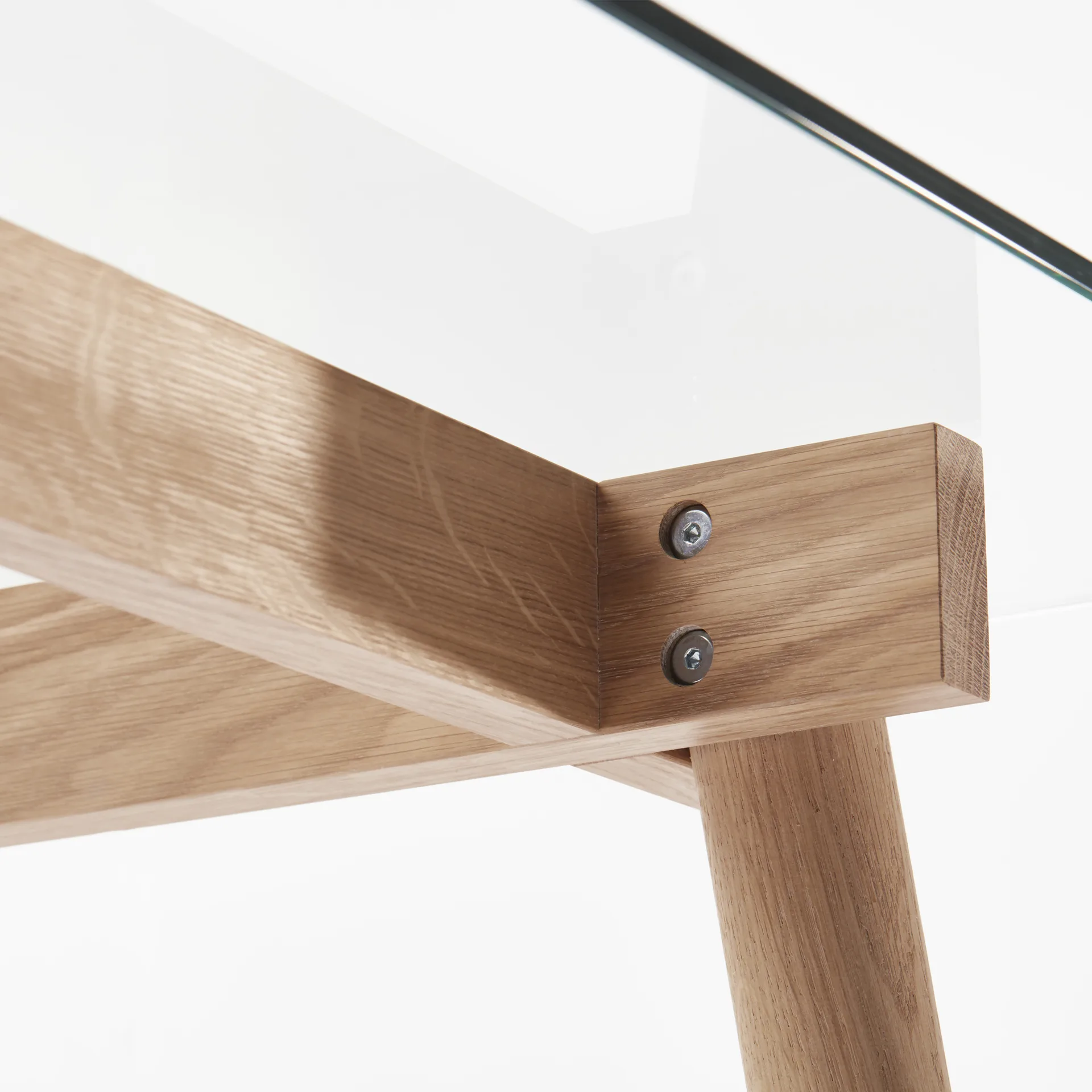 Mesa de jantar Corners, Cravalho verniz, vidro A2