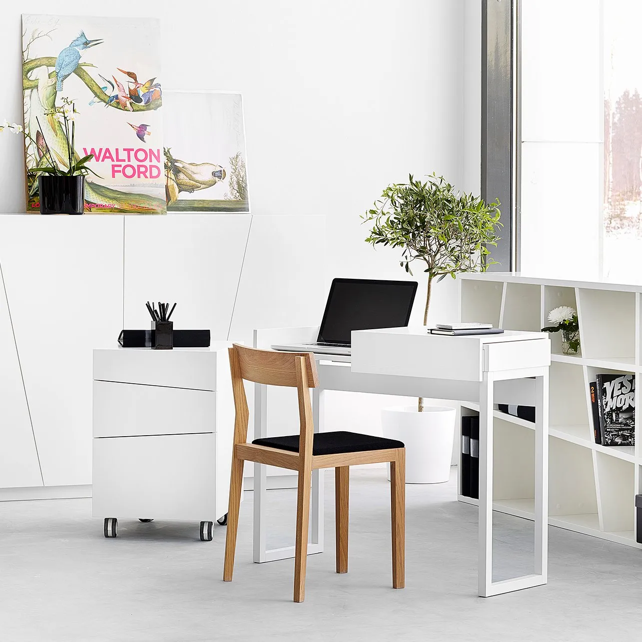 Mesa laptop Hidden, Branco A2