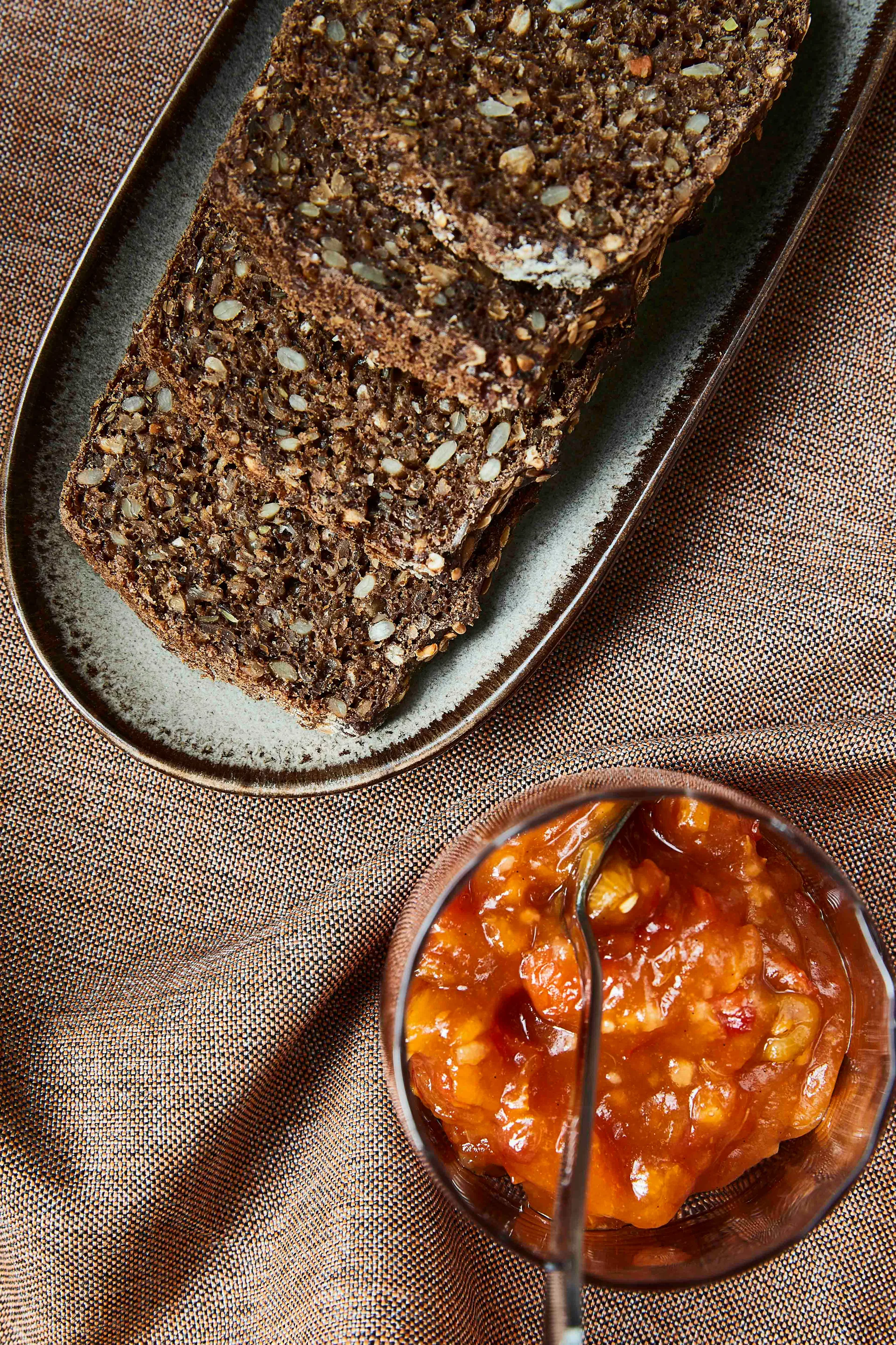 Prato oval Søholm Sonja 12,3x25,5 cm, Brown Aida