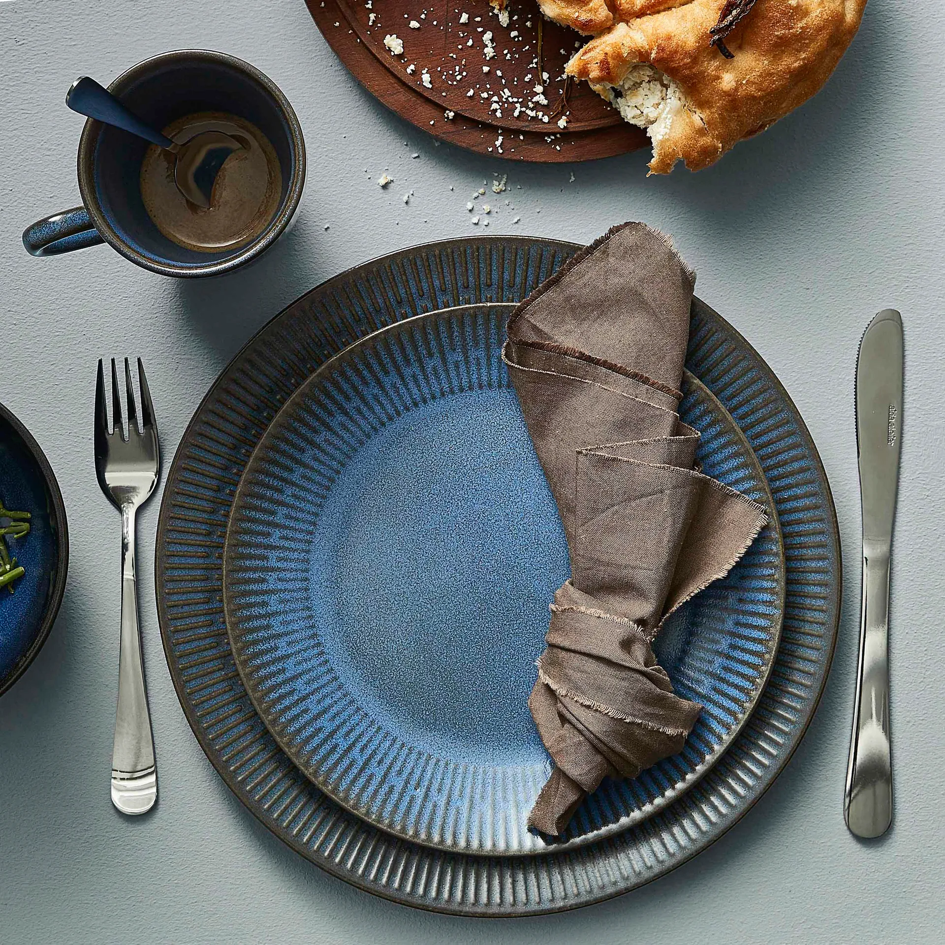 Prato Relief 27 cm, azul Aida