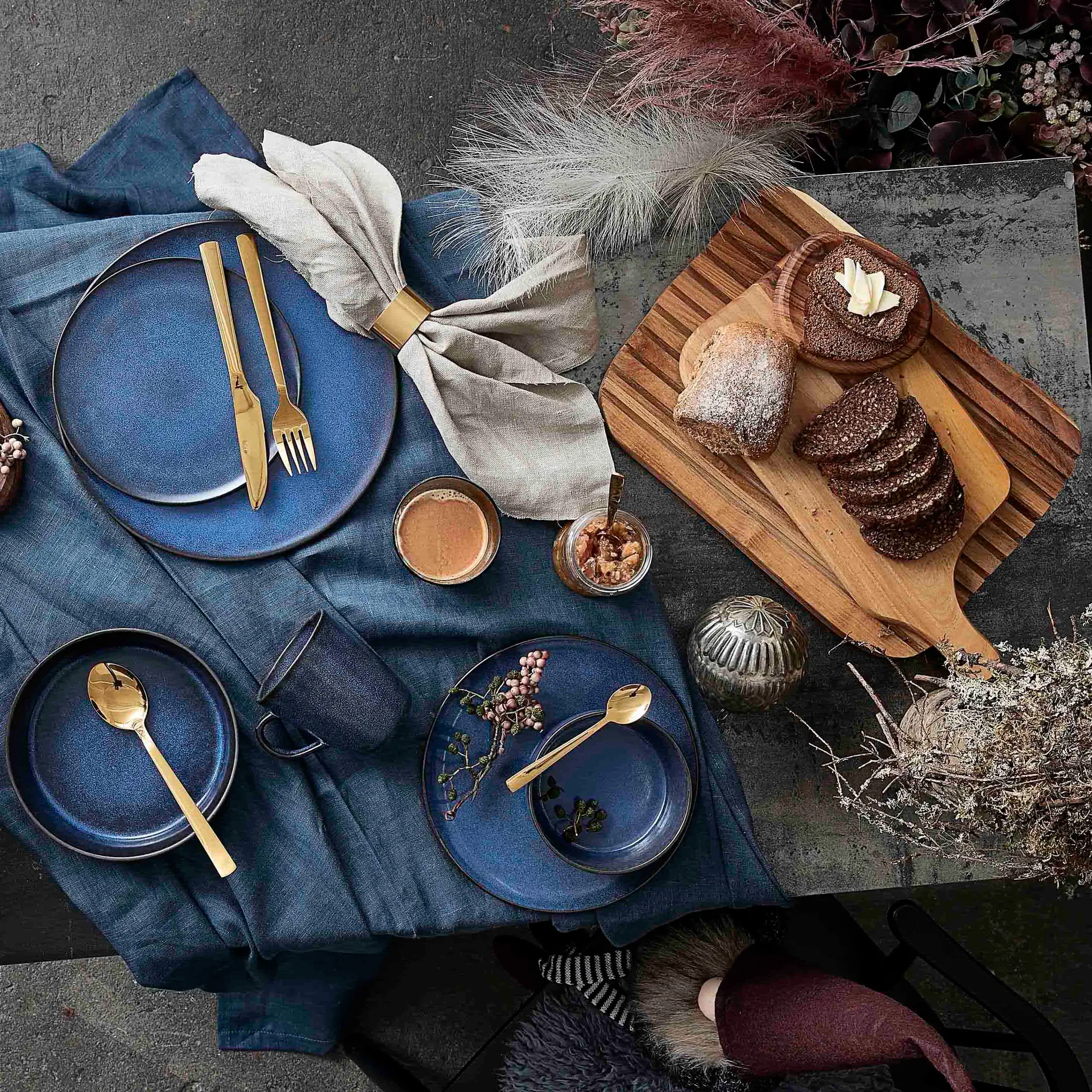 Tigela alta Raw Ø19,5 cm, azul meia-noite Aida