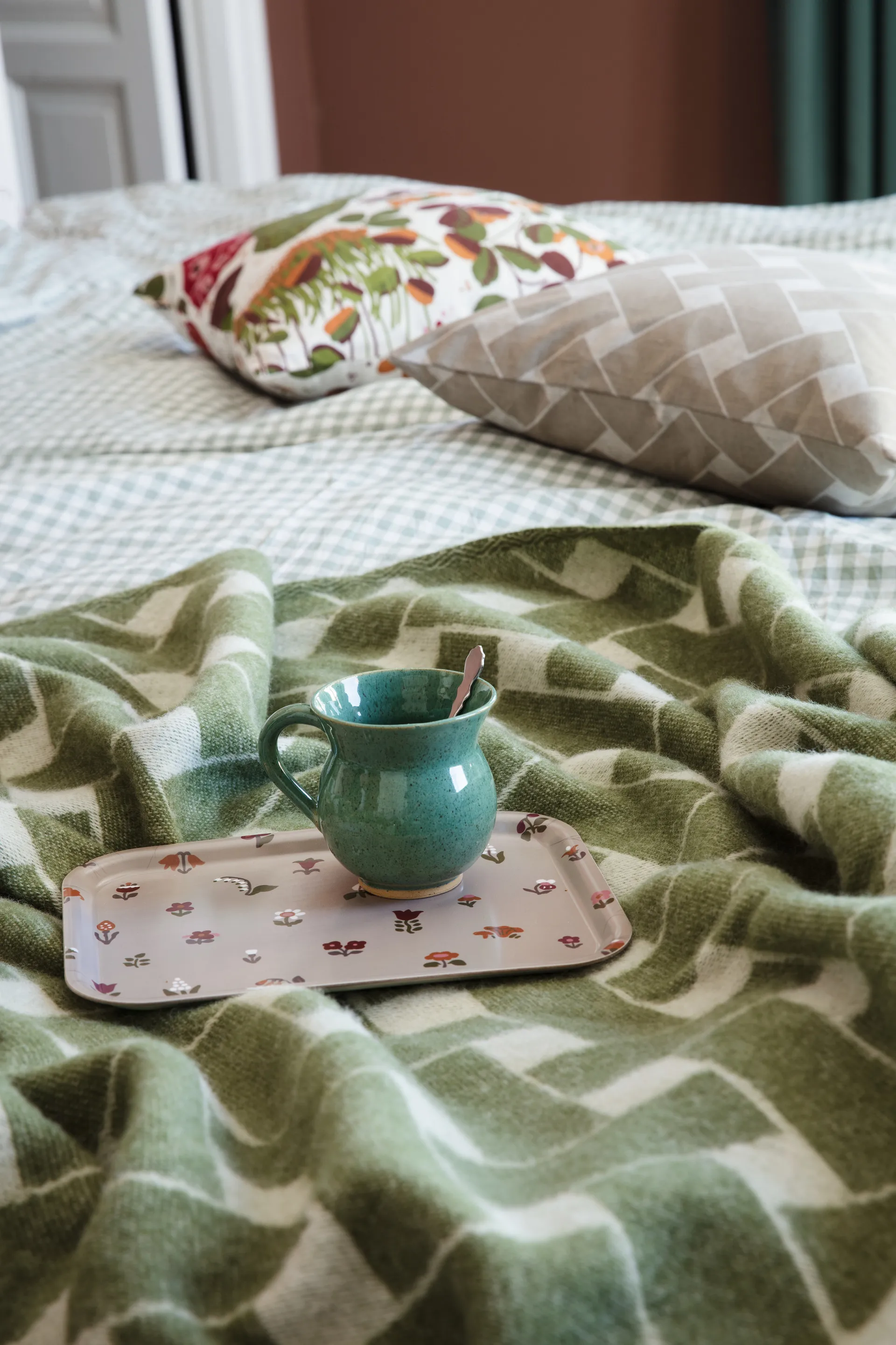 Ailanthus Fronha 47x47 cm, Multicolor Almedahls