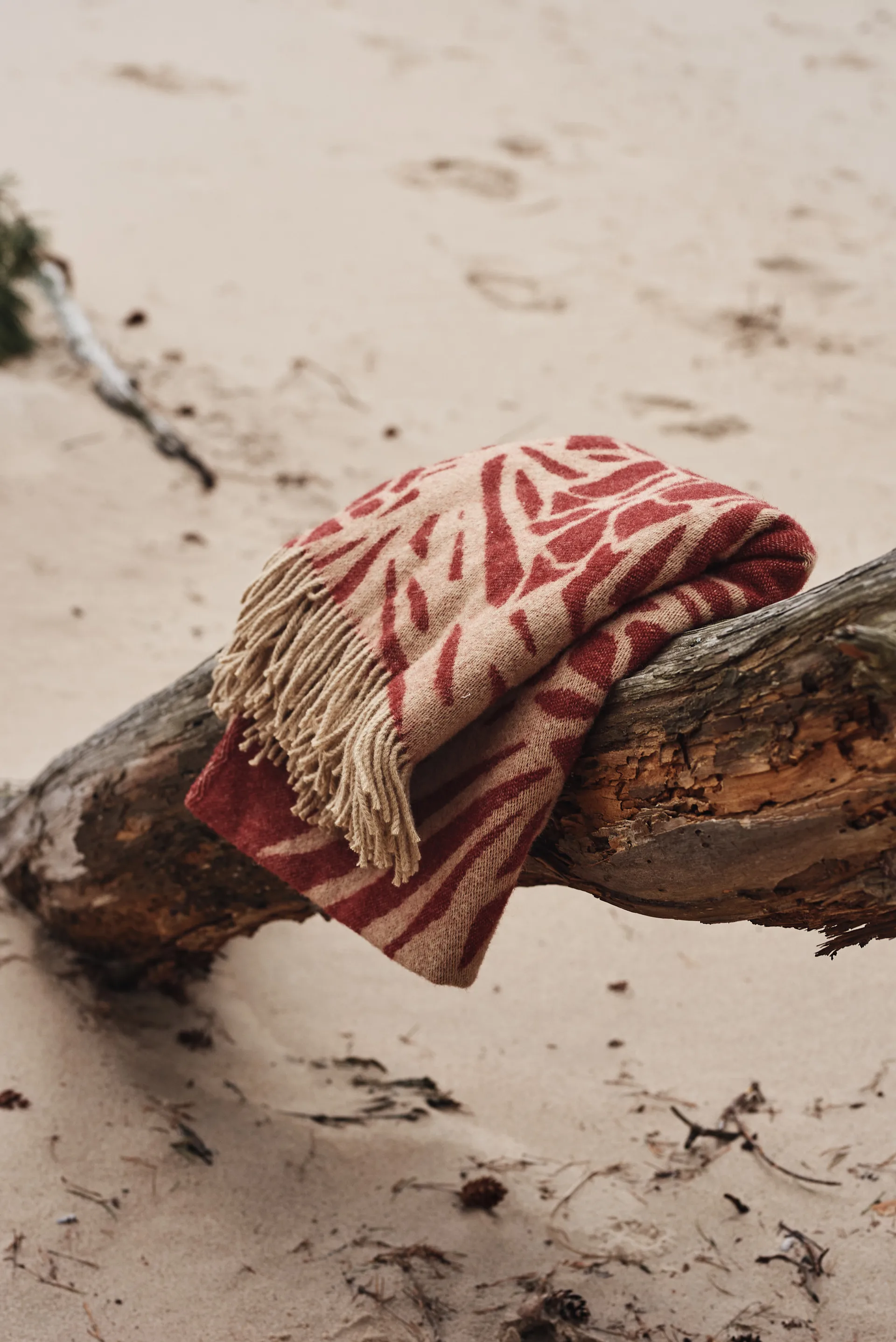 Manta 130x170 cm Kotteri, Vinho-bege Almedahls