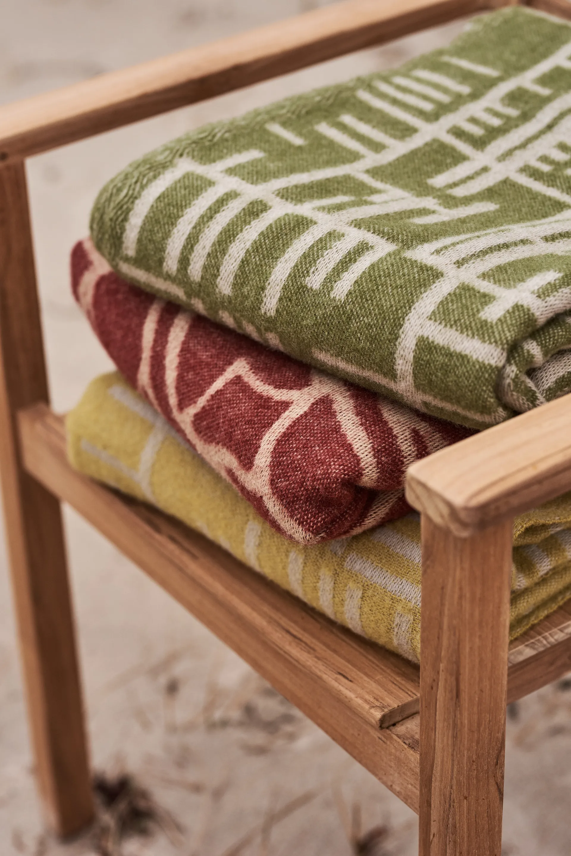 Manta 130x170 cm Kotteri, Vinho-bege Almedahls