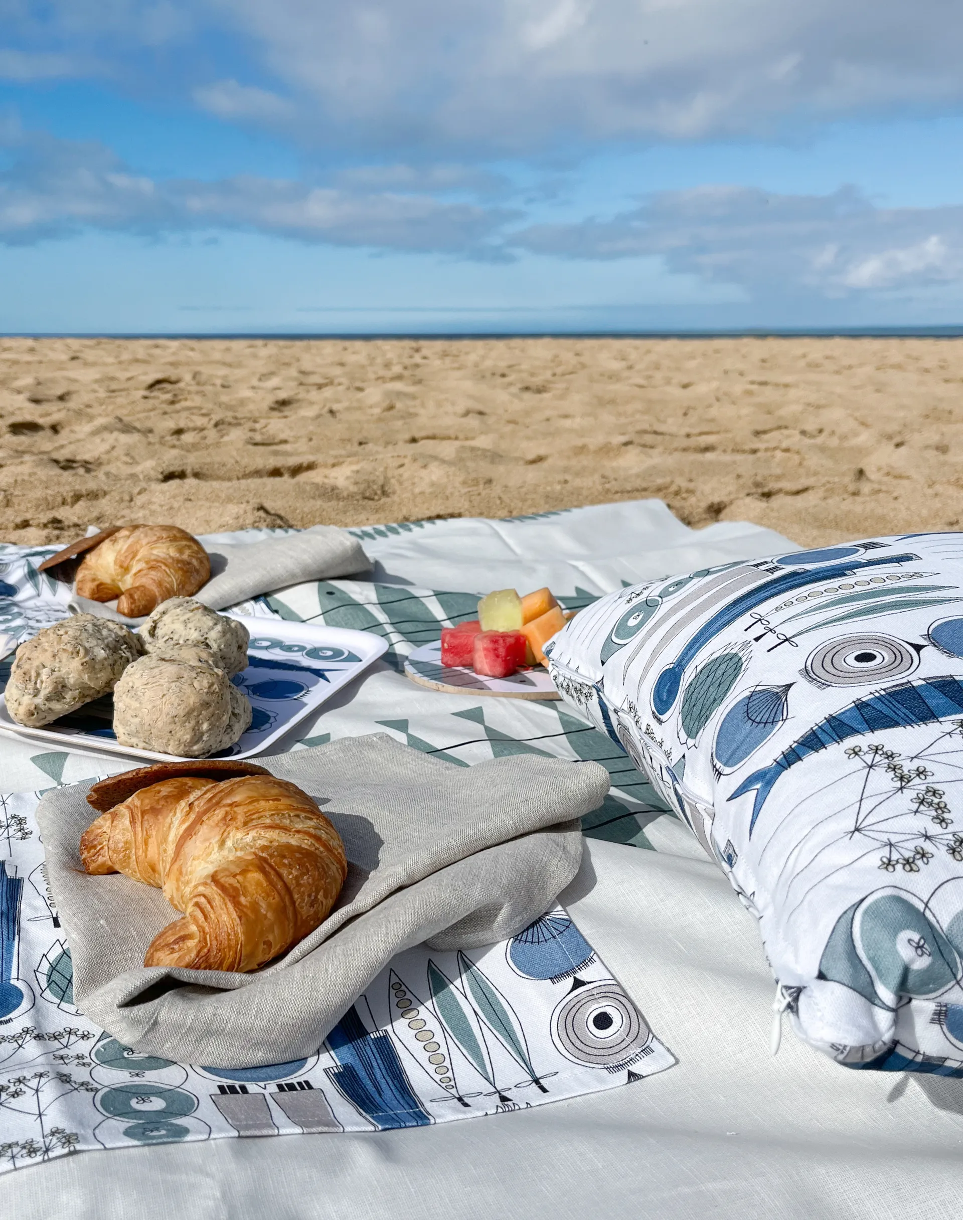 Picknick fronha 47x47 cm, Azul-beige Almedahls