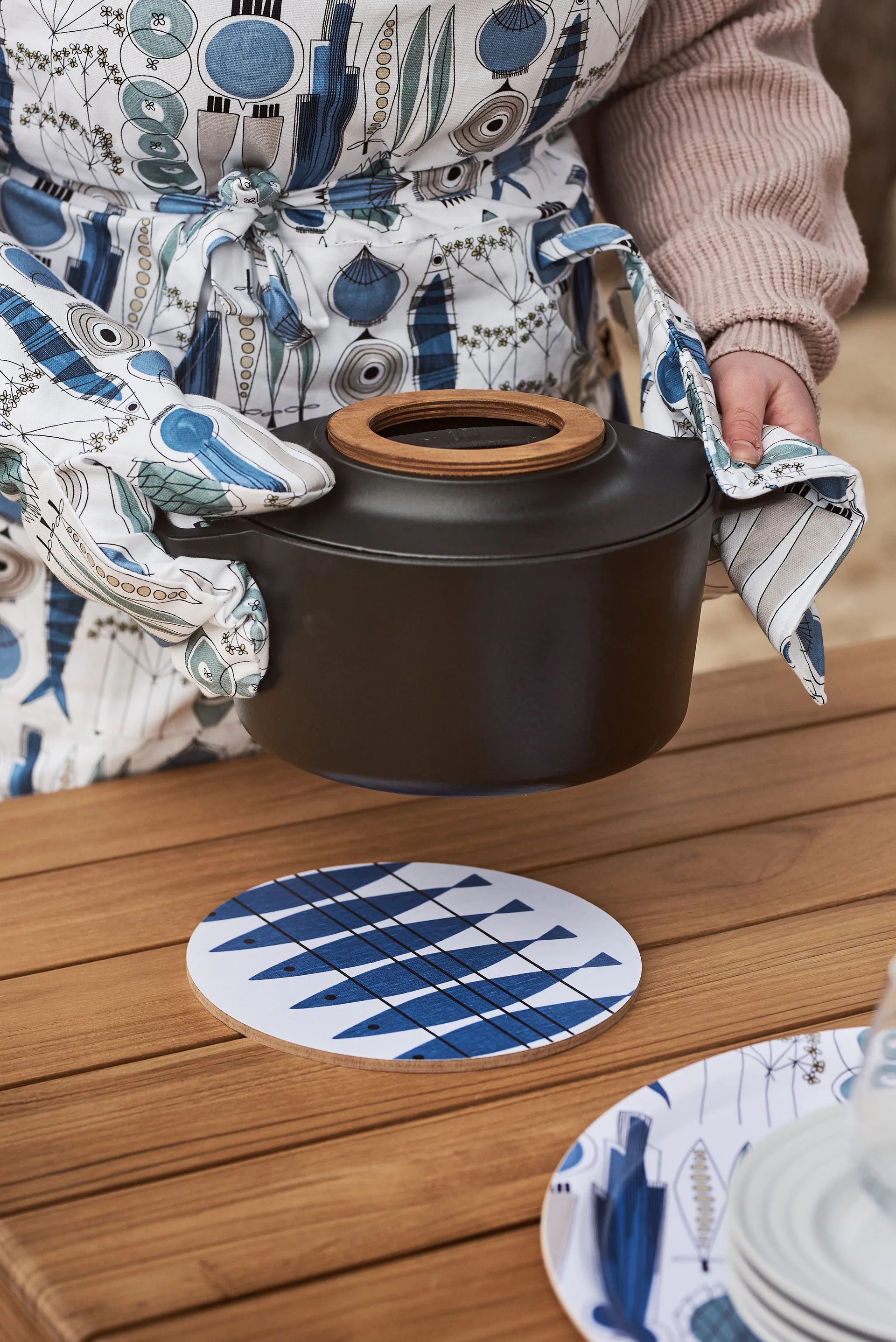 Picknick luva de forno estampa pequena, Azul-beige Almedahls