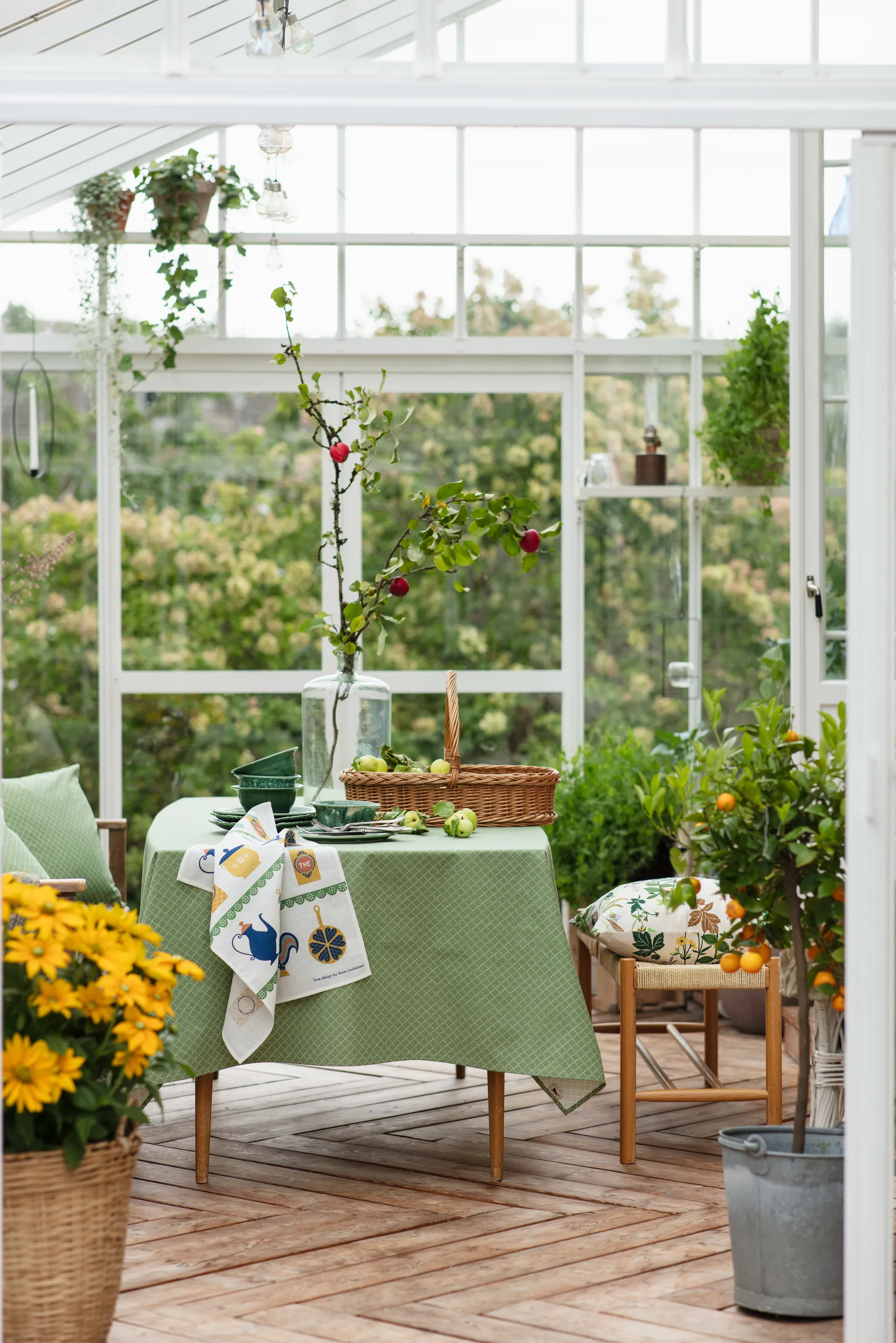 Toalha de mesa Prickruta 145x250 cm, Verde Almedahls