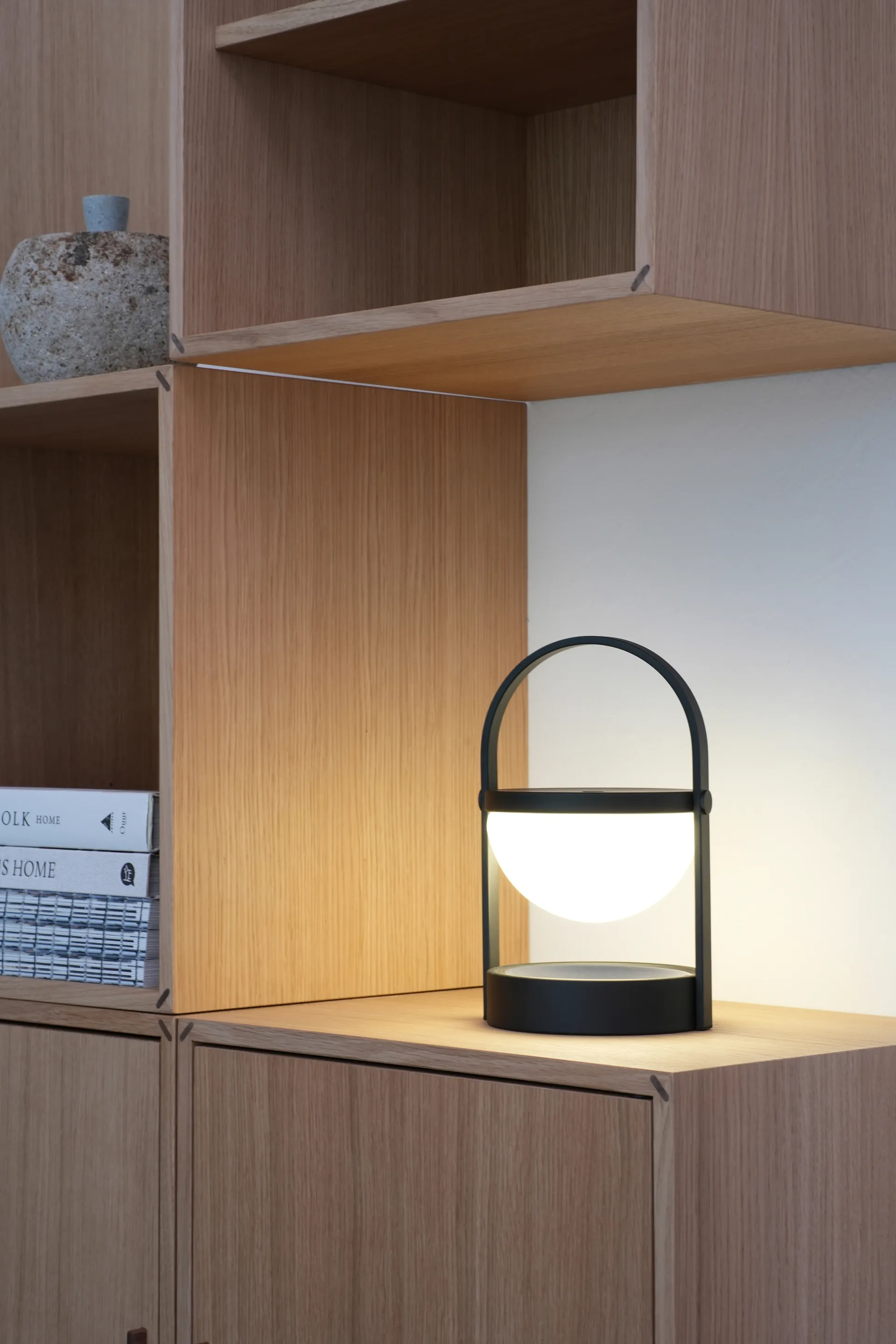 A-Flash candeeiro de mesa portátil 22 cm, Preto Andersen Furniture