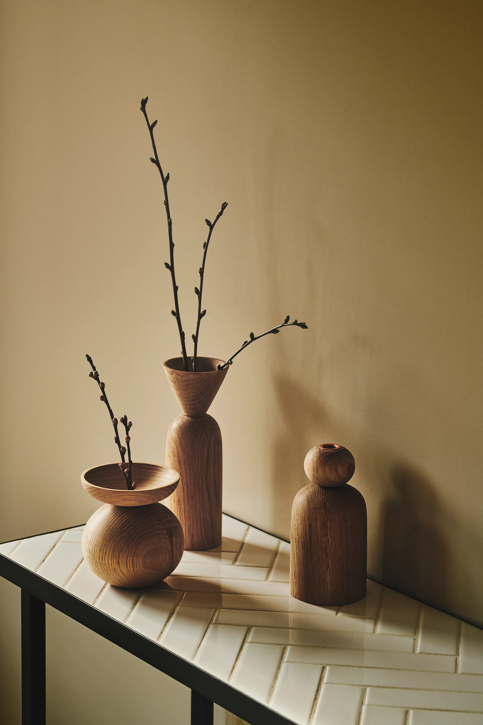Vaso Shape cone, Carvalho Applicata