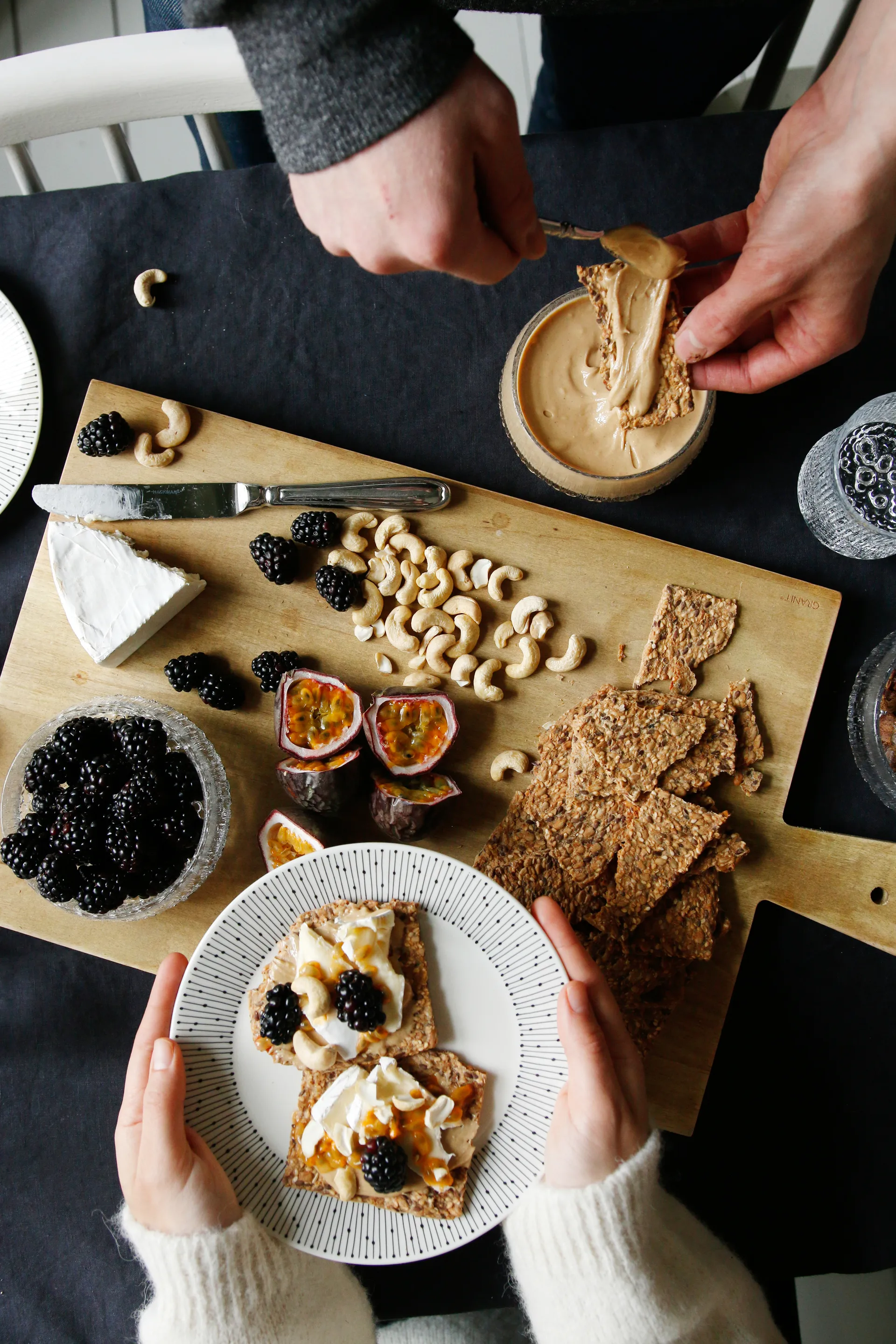 Prato Mainio Sarastus Ø19 cm, Preto-branco Arabia