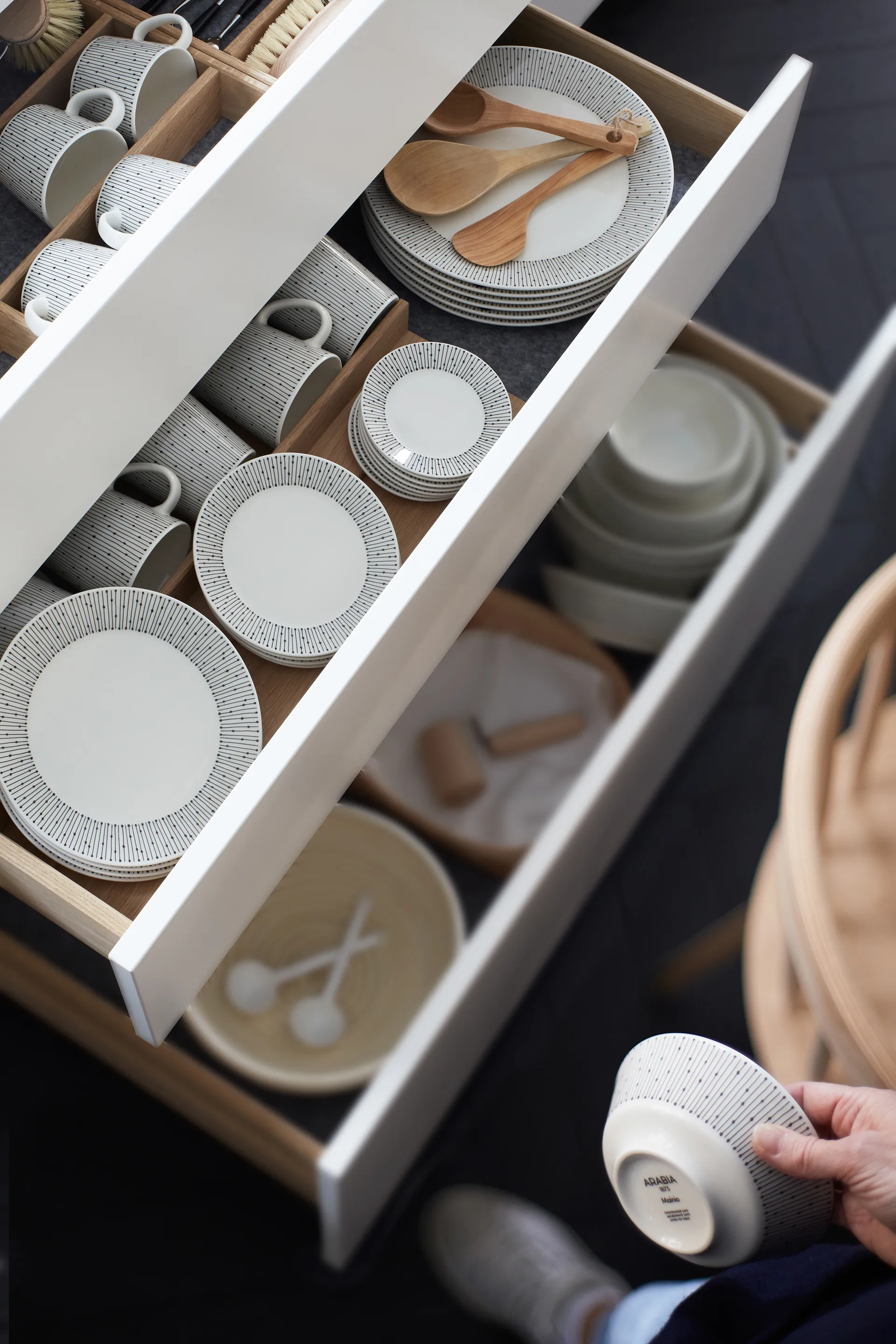 Prato Mainio Sarastus Ø25 cm, Preto-branco Arabia