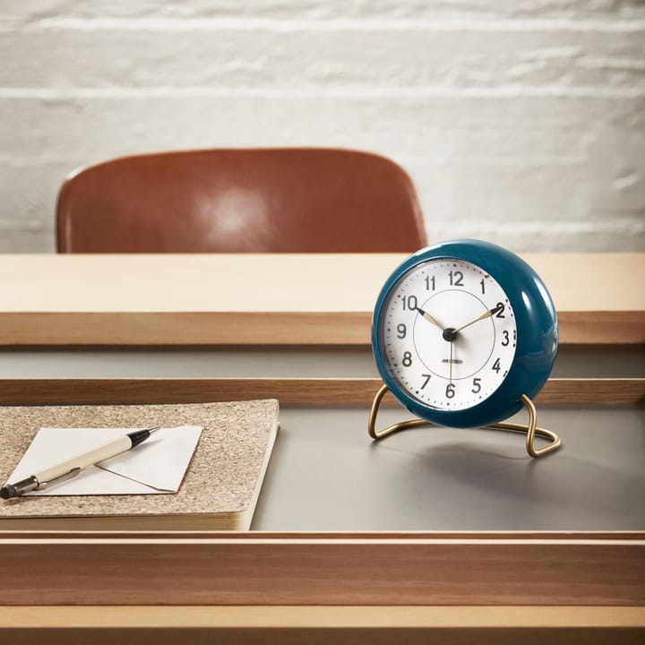 Relógio de mesa  AJ Station azul petróleo - azul petróleo  - Arne Jacobsen Clocks