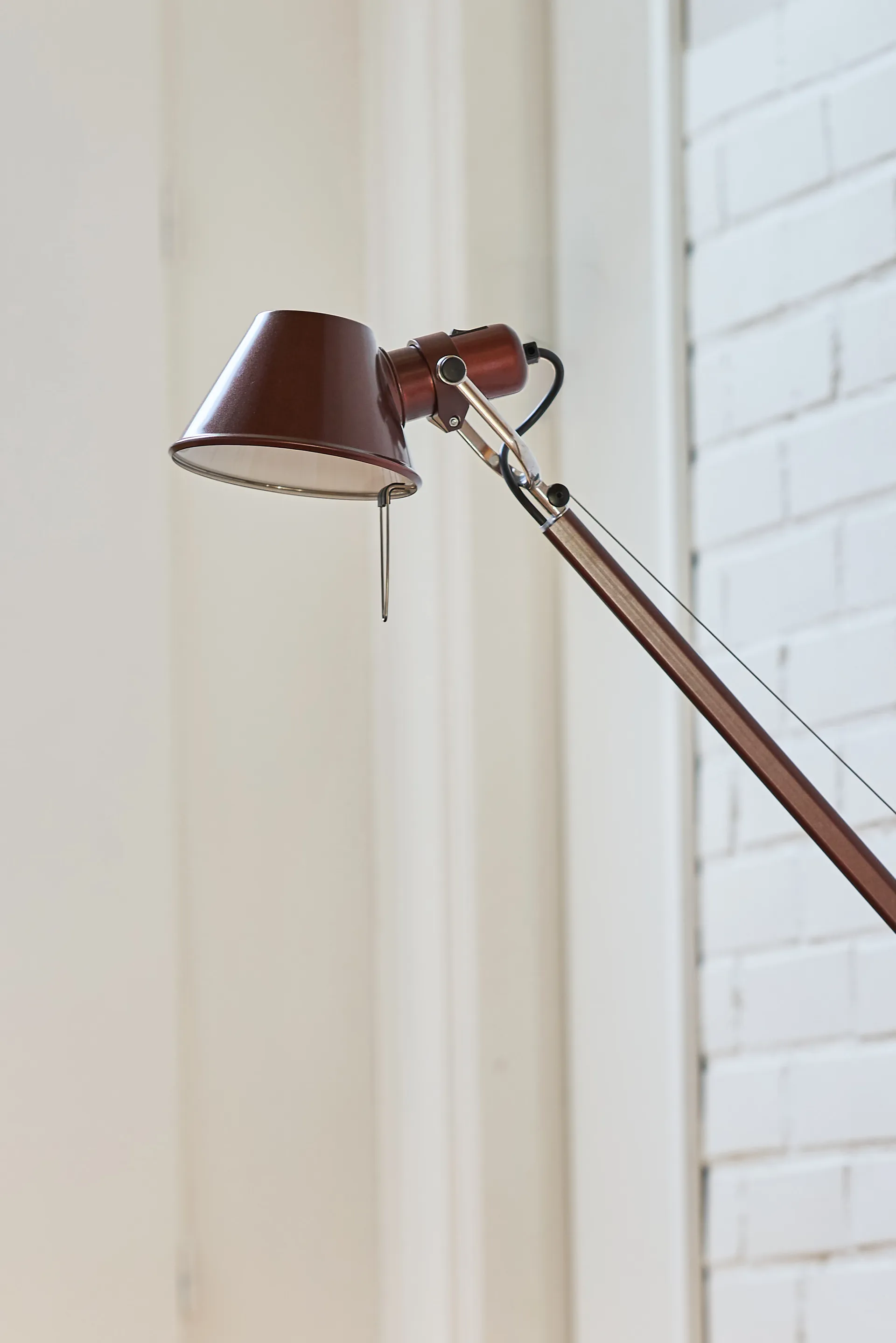 Candeeiro de pé Tolomeo Reading E27 special edition - Brown metallic (castanho) Artemide