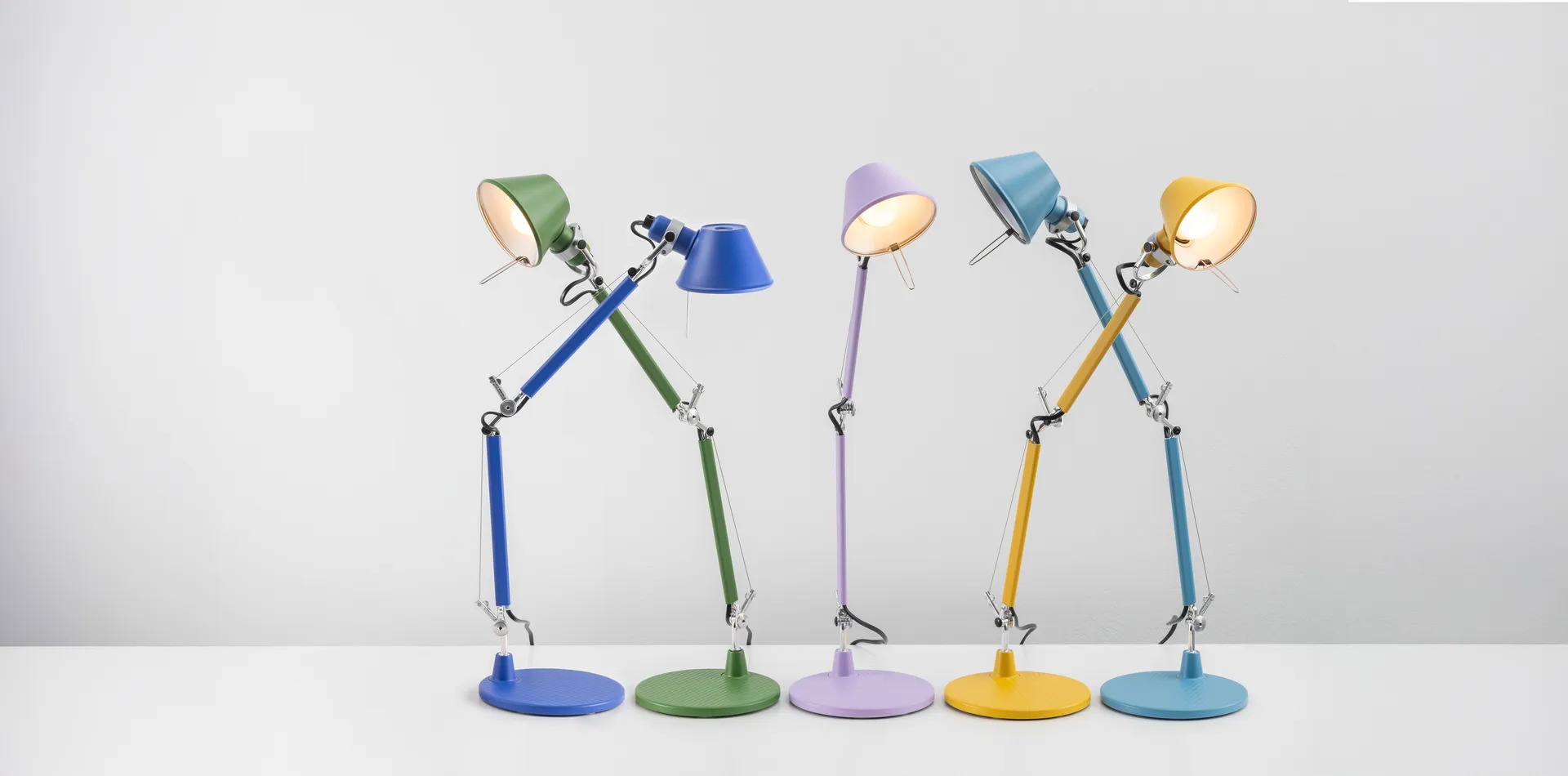 Tolomeo micro candeeiro de mesa , Azul Klein Artemide