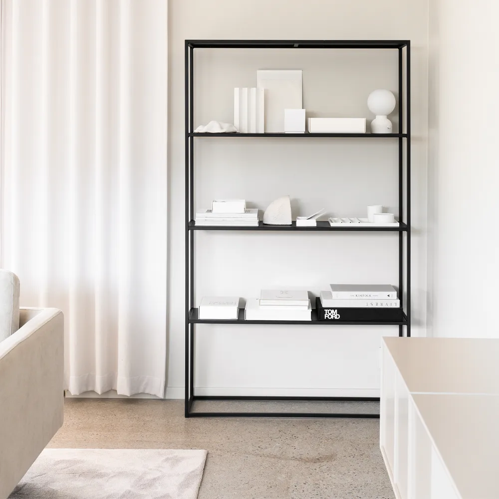 Candeeiro de mesa Pluggie, Vidro branco leite  Ateljé Lyktan