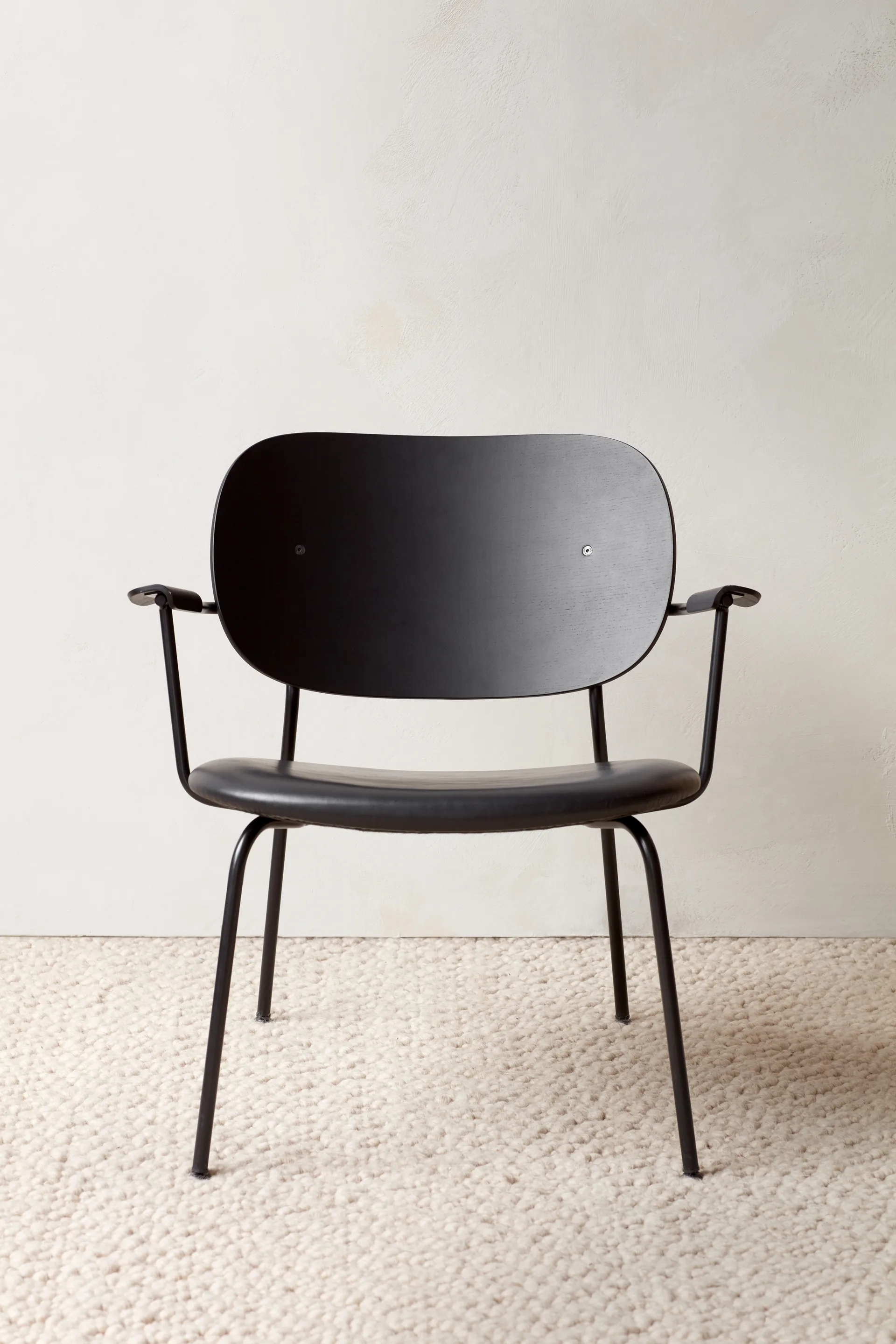 Cadeira lounge Co, Carvalho preto Audo Copenhagen