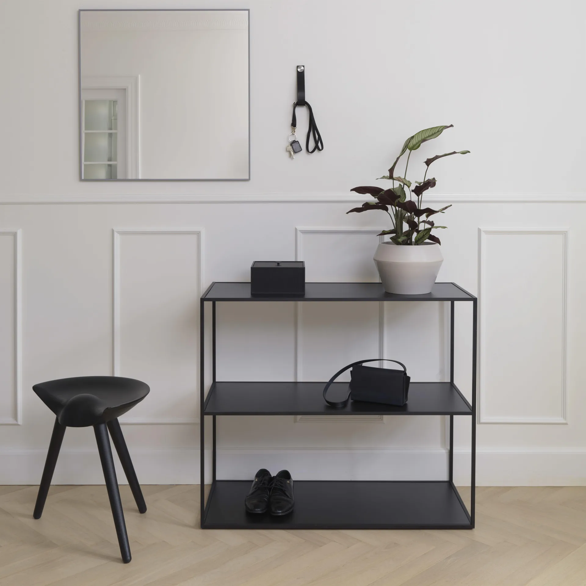 Caixa com tampa Frame 20, freixo tingido de preto Audo Copenhagen