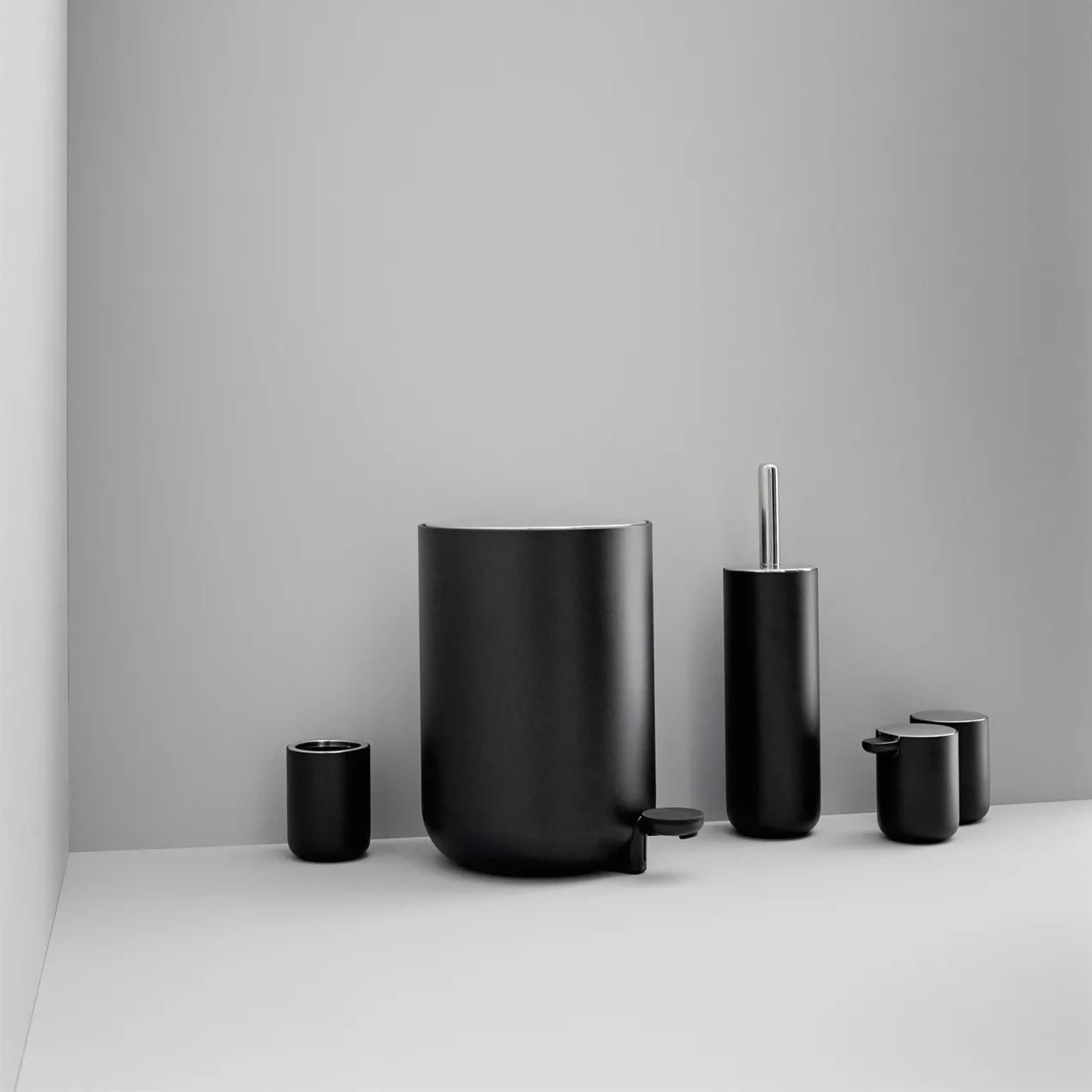 Caixote com pedal Norm 11 L, preto Audo Copenhagen