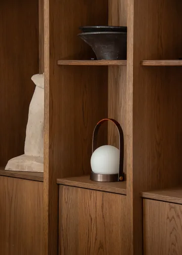 Candeeiro de mesa portátil Carrie - Alumínio escovado - Audo Copenhagen