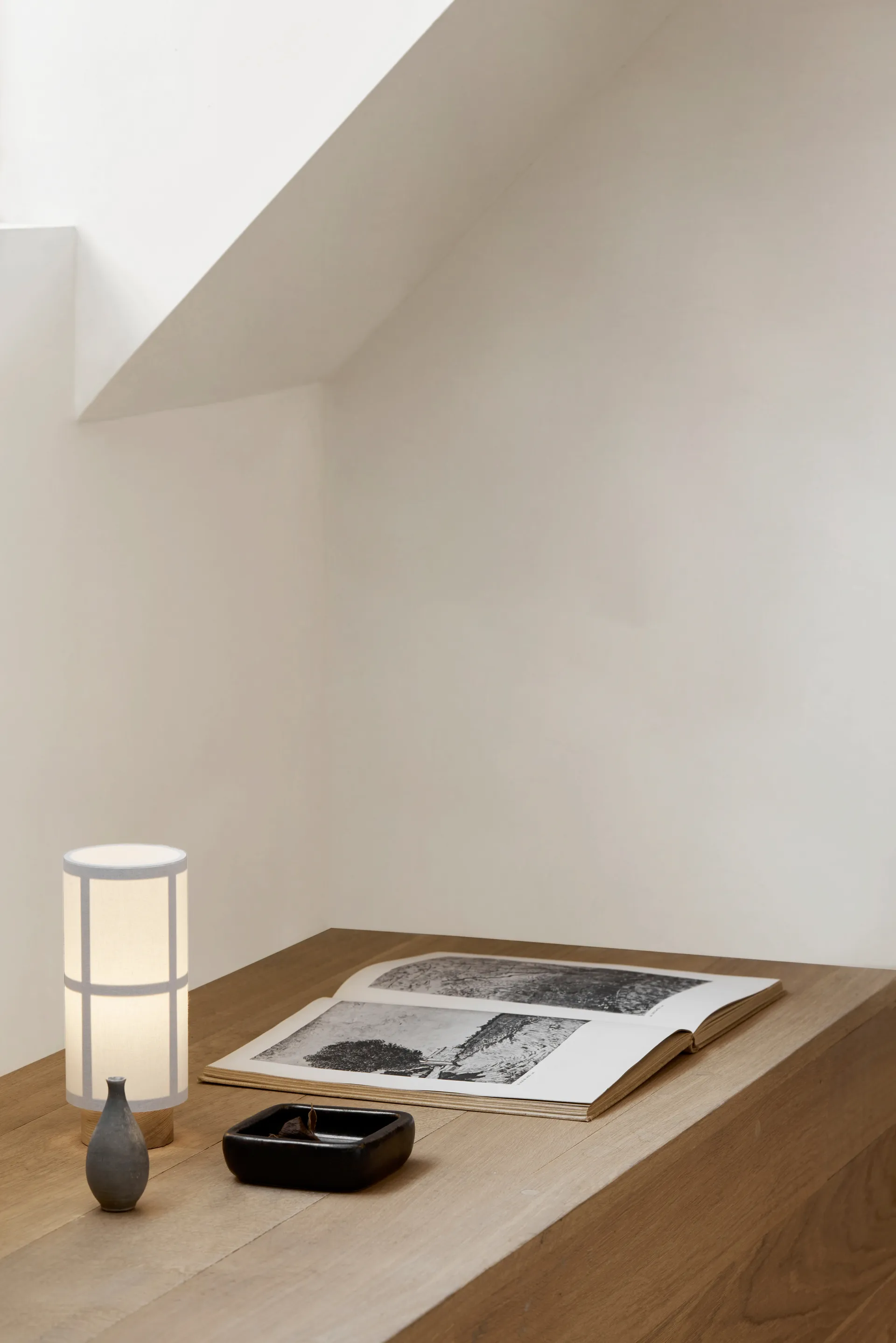 Candeeiro de mesa portátil Hashira, Branco Audo Copenhagen