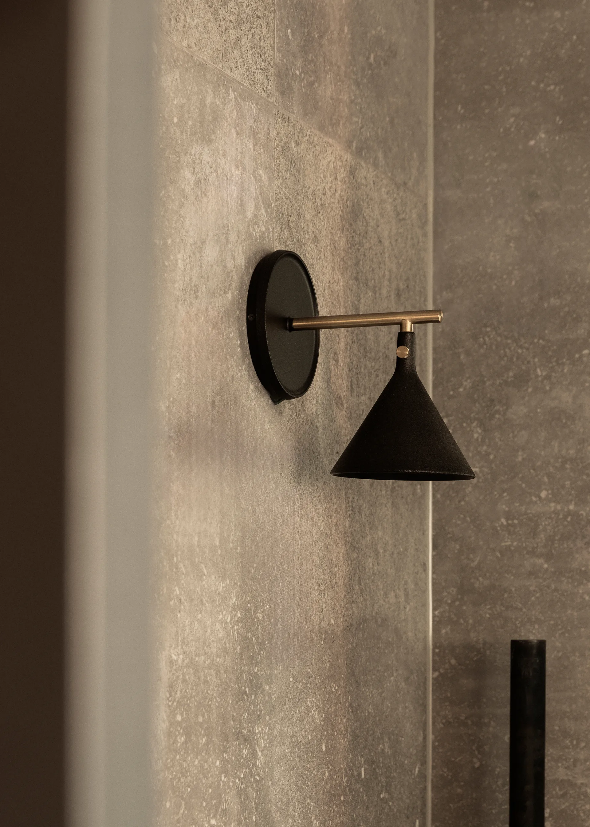 Candeeiro de parede Cast Sconce instalação rápida, Black Audo Copenhagen