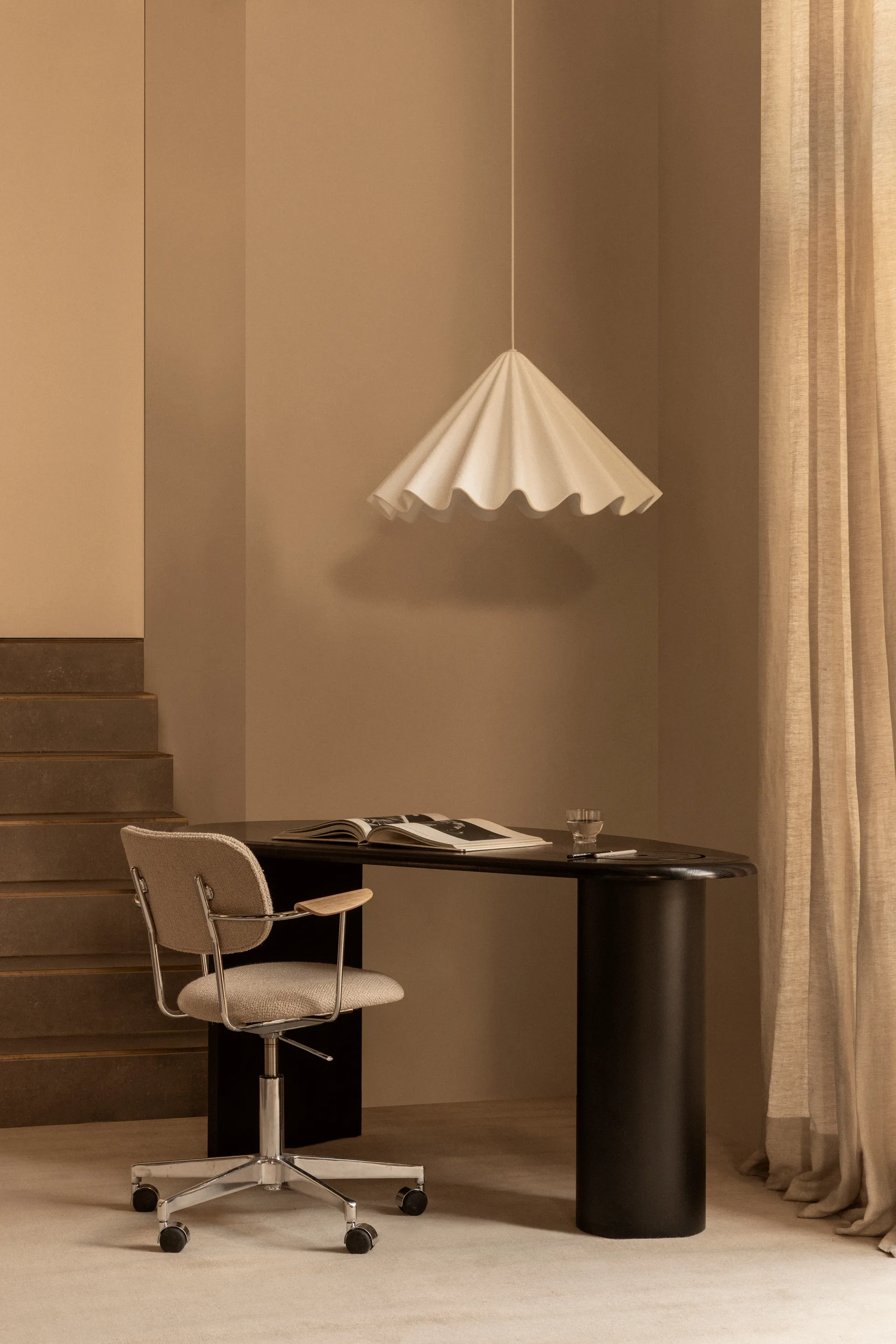 Candeeiro suspenso Dancing Ø65 cm, Off white Audo Copenhagen