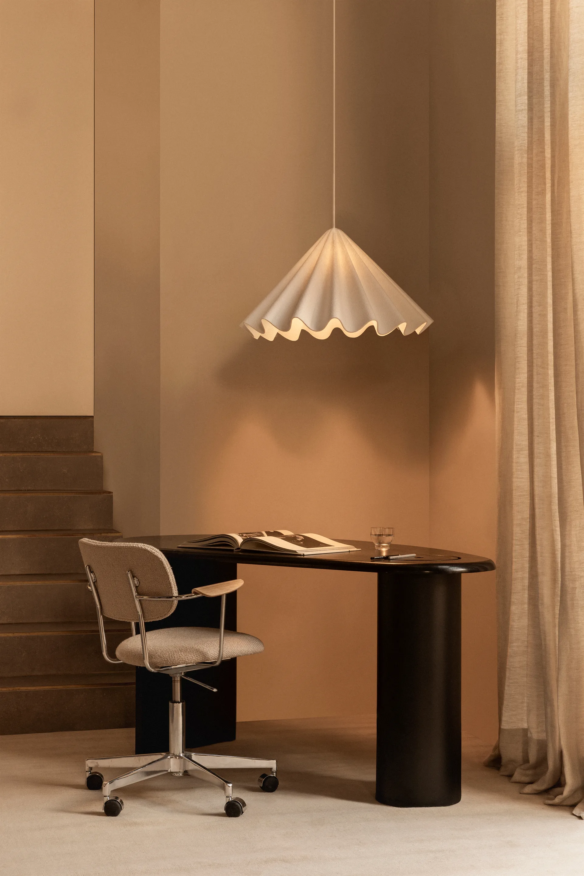 Candeeiro suspenso Dancing Ø65 cm, Off white Audo Copenhagen