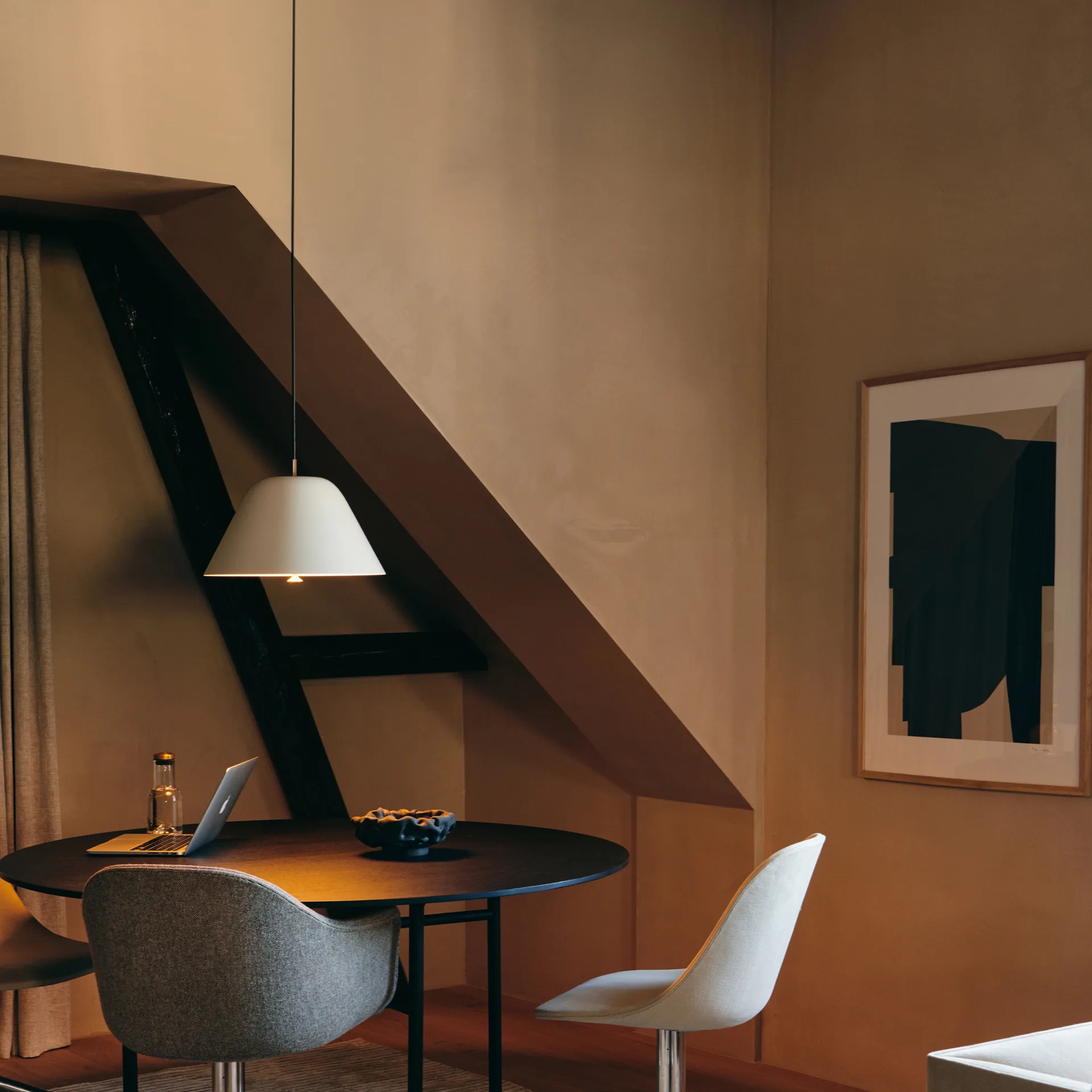Candeeiro suspenso Levitate Ø28 cm, Cinza-latão bronze Audo Copenhagen