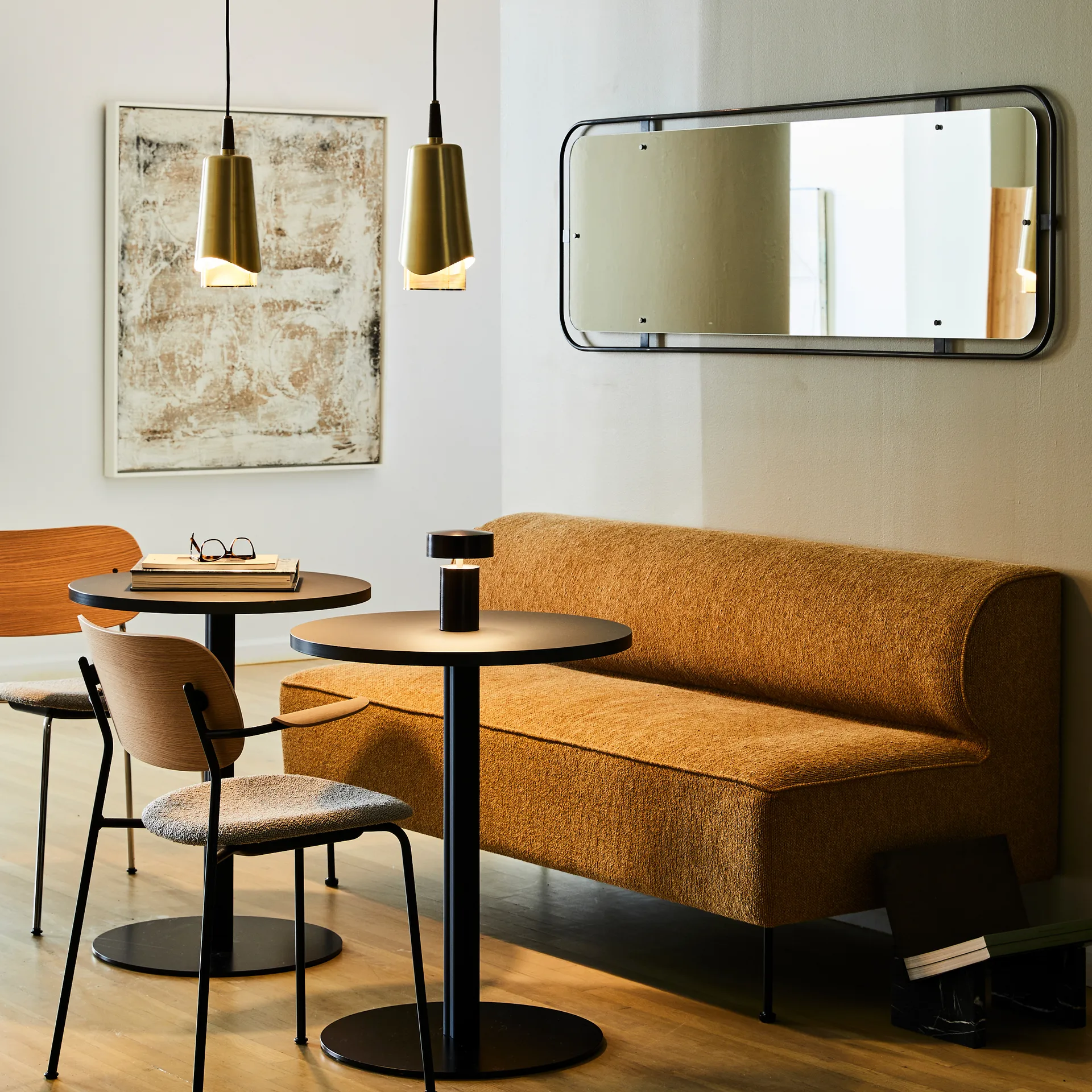 Candeeiro suspenso Umanoff, latão polido-nogueira Audo Copenhagen