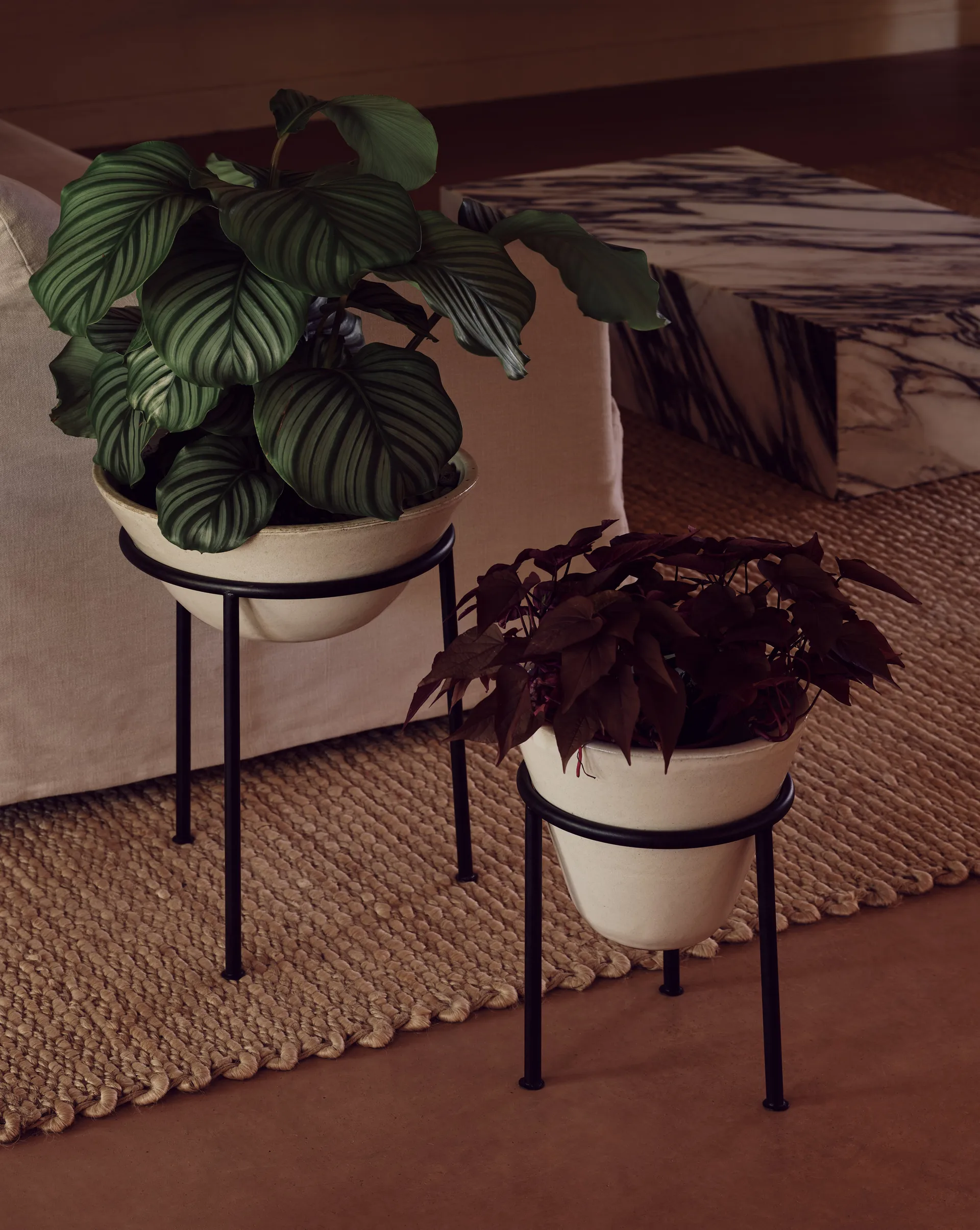 Daiza pote de flores com pé Ø25x35 cm, Marfim (Ivory) Audo Copenhagen