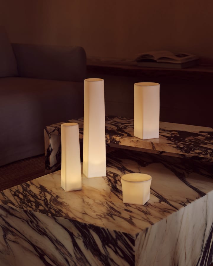 Mesa de apoio Plinth Bridge, Calacatta Viola Audo Copenhagen
