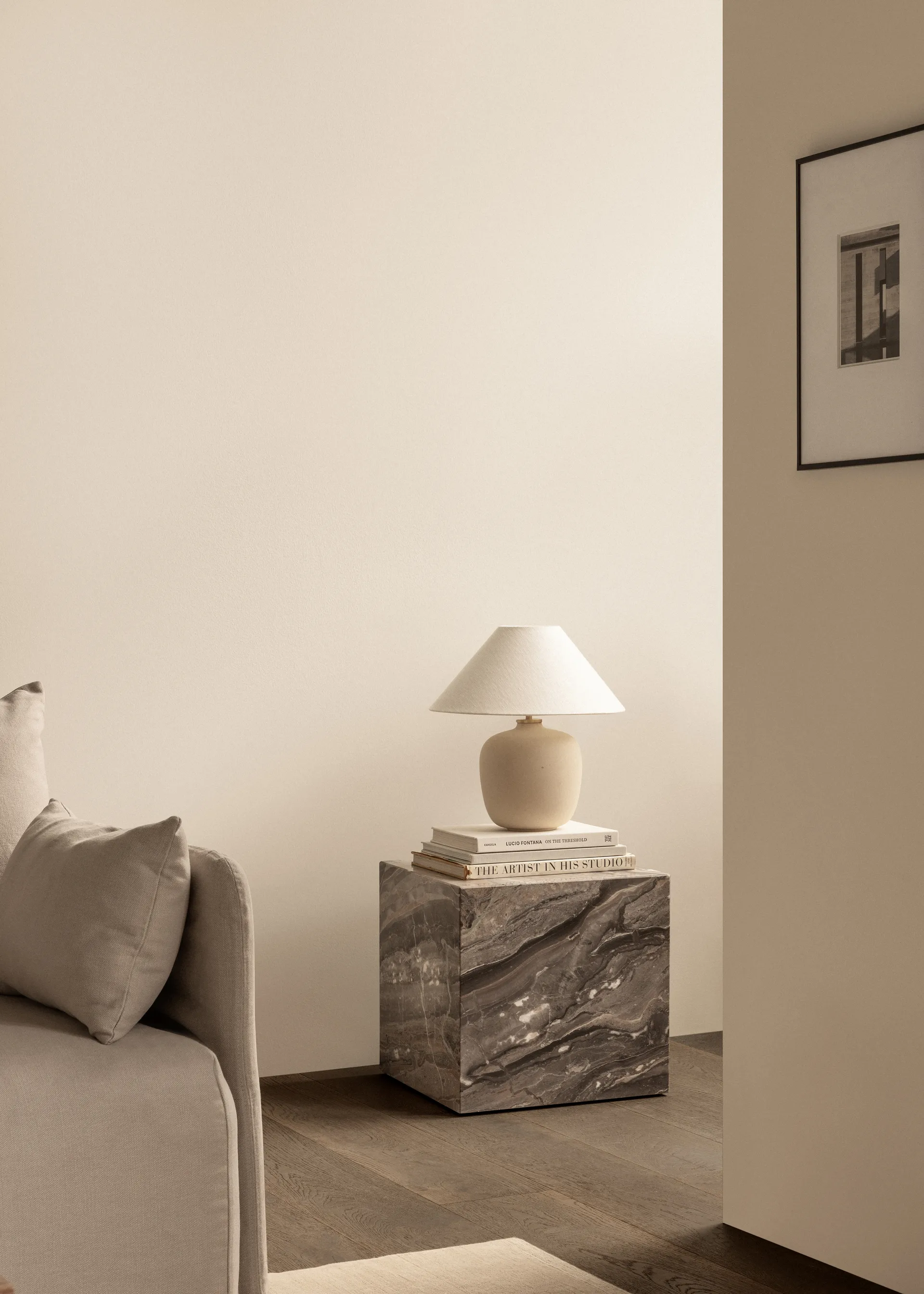 Mesa de centro Plinth, Grey galaxy, cube Audo Copenhagen