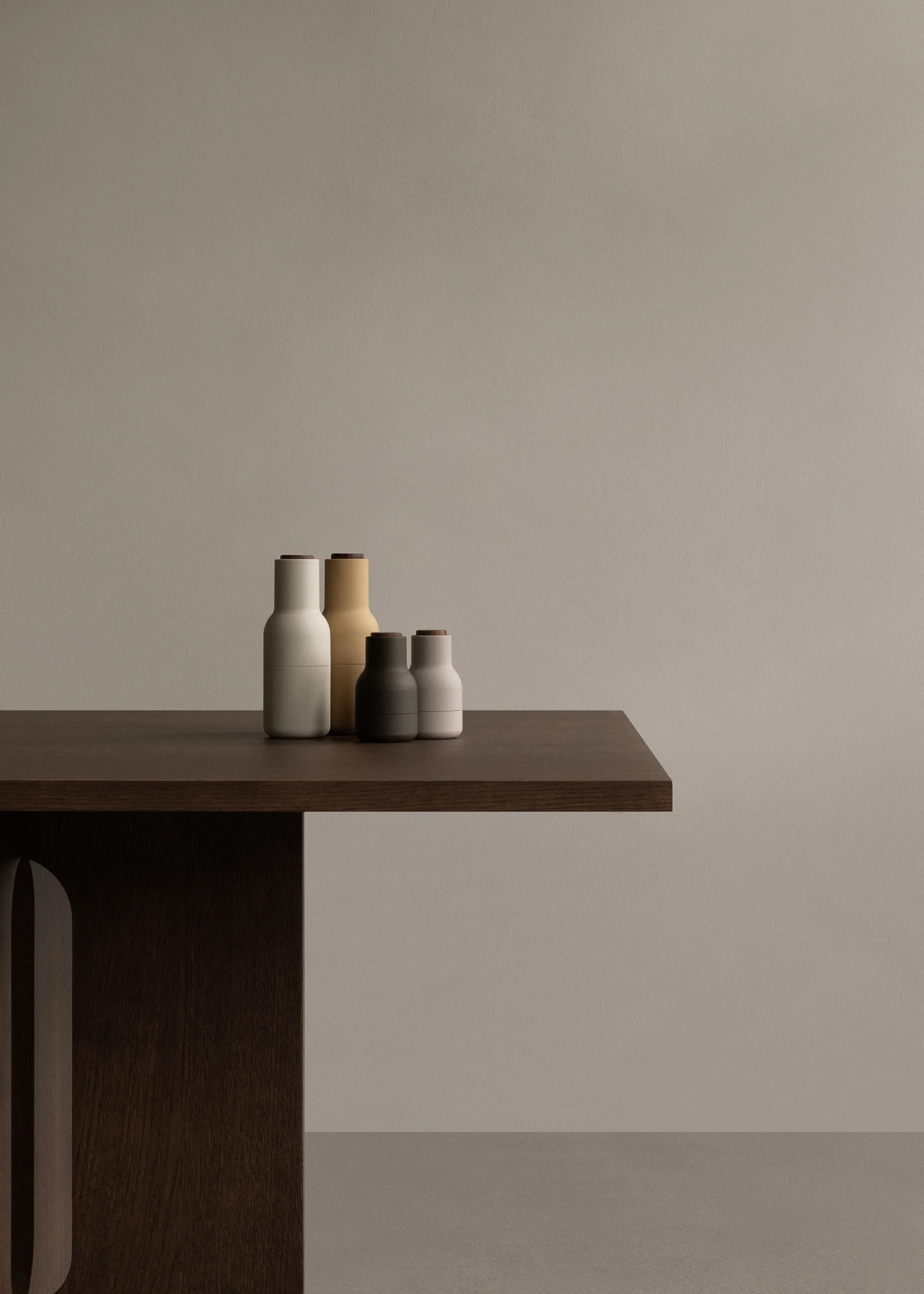 Moedor de especiarias Bottle Grinder 2-unidades, Verde hunting-bege-nogueira Audo Copenhagen