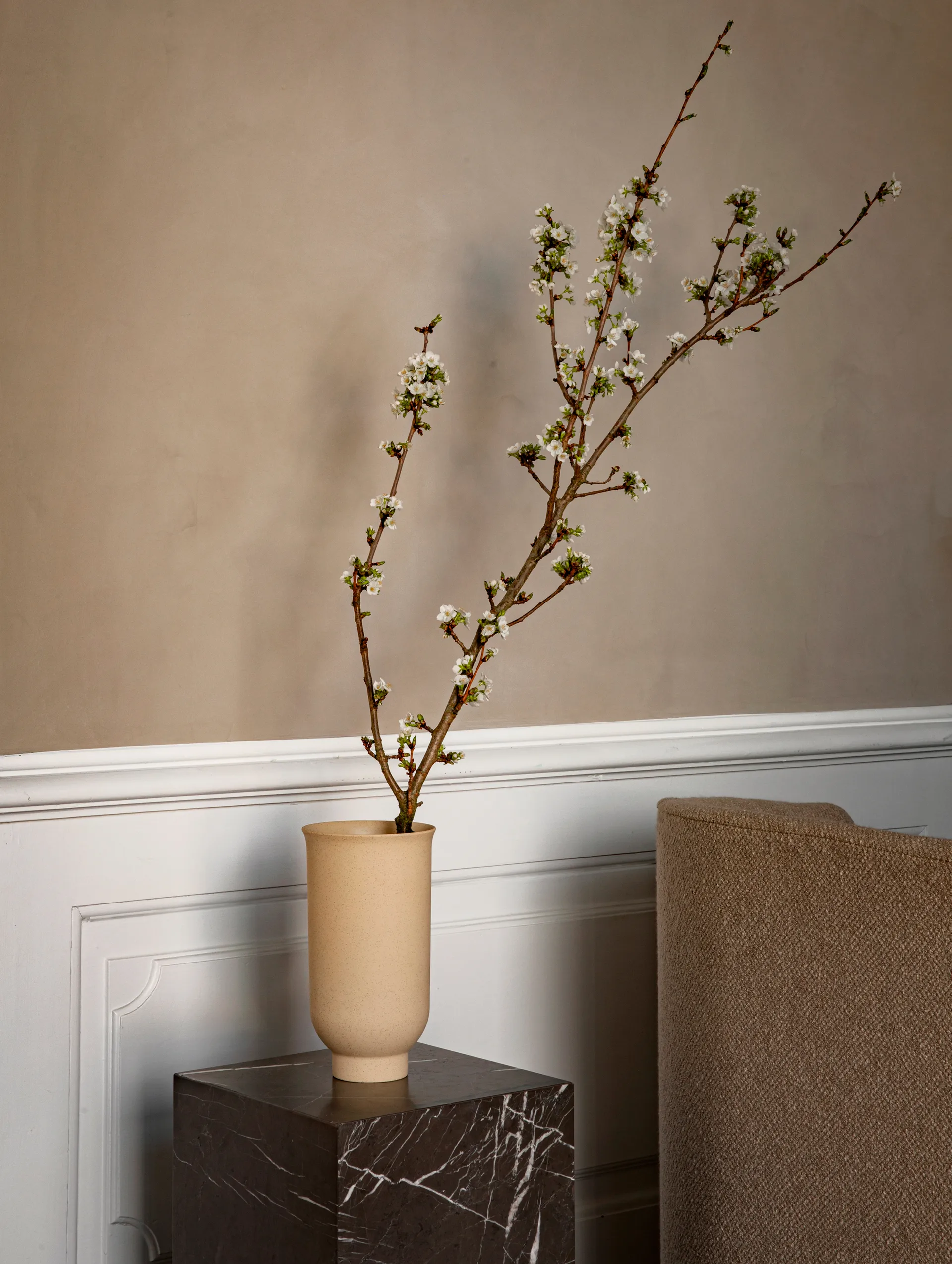 Plinth tall mesa lateral 30x30x51 cm, Brown Audo Copenhagen