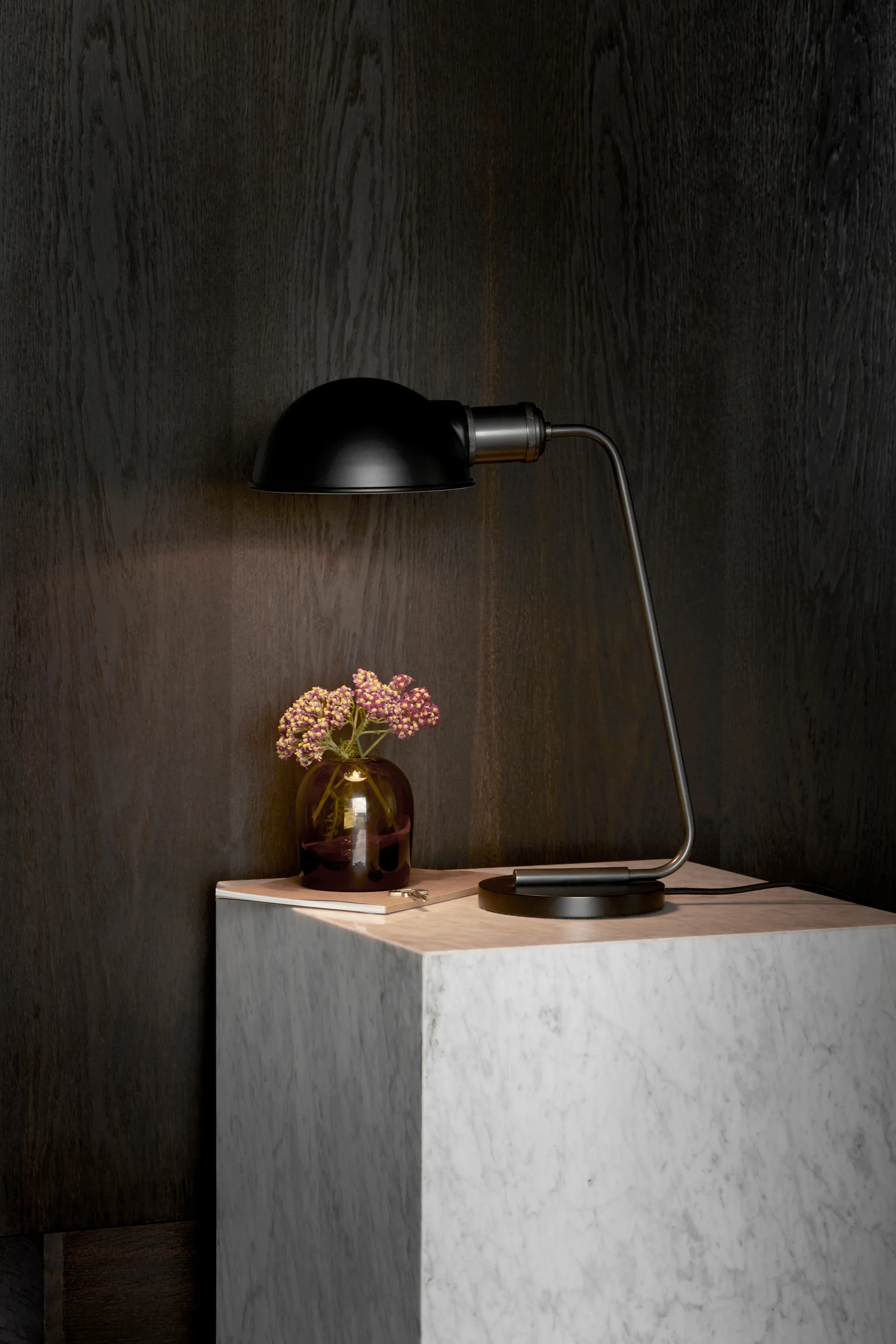 Plinth tall mesa lateral 30x30x51 cm, White Audo Copenhagen