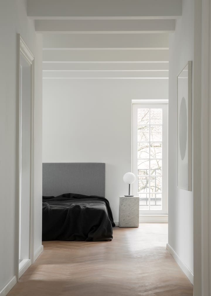 Plinth tall mesa lateral 30x30x51 cm, White Audo Copenhagen